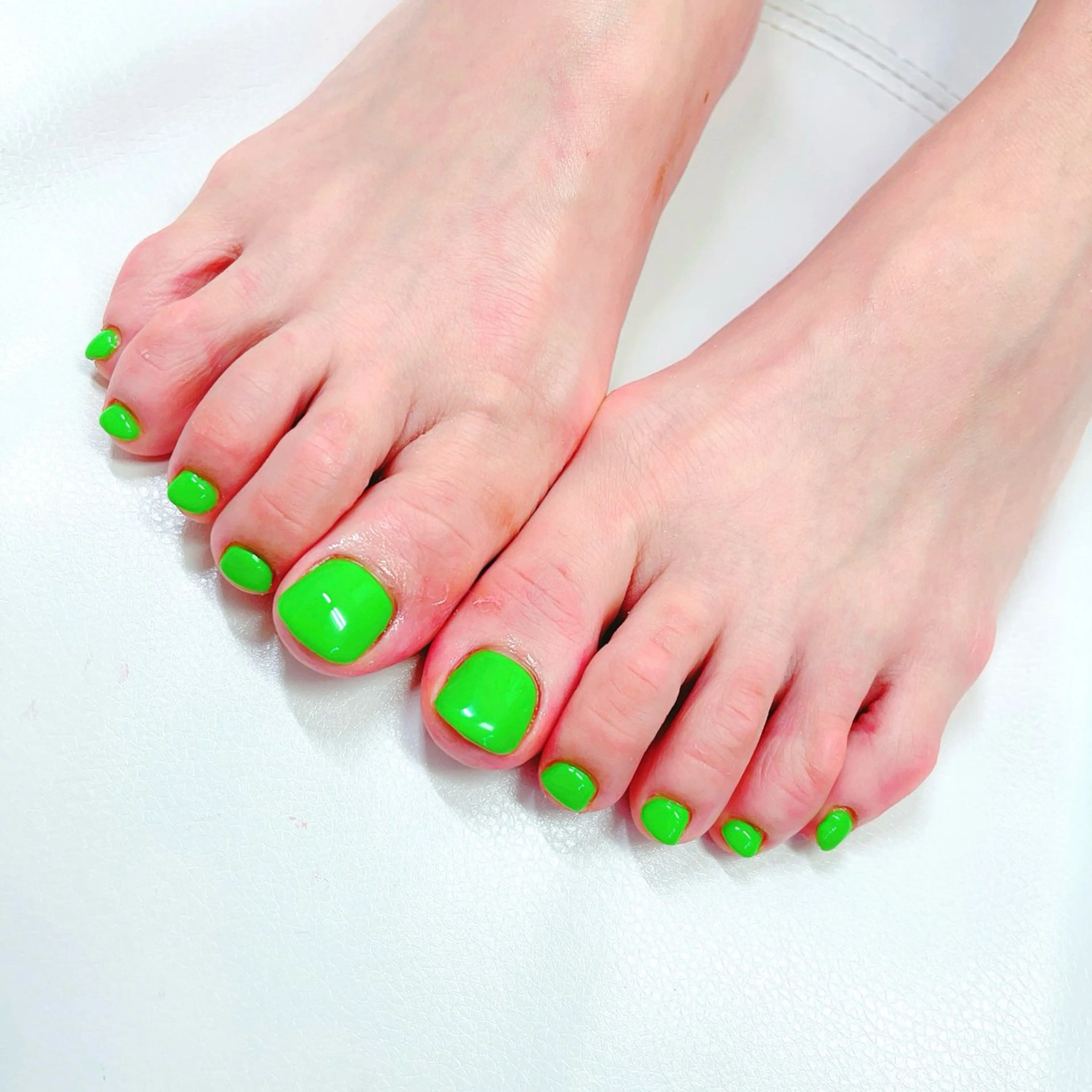 ネイル フットネイル ワンカラーネイル eye.Rizm所属・eye.Rizm 銀座のマツエク・マツパデザイン