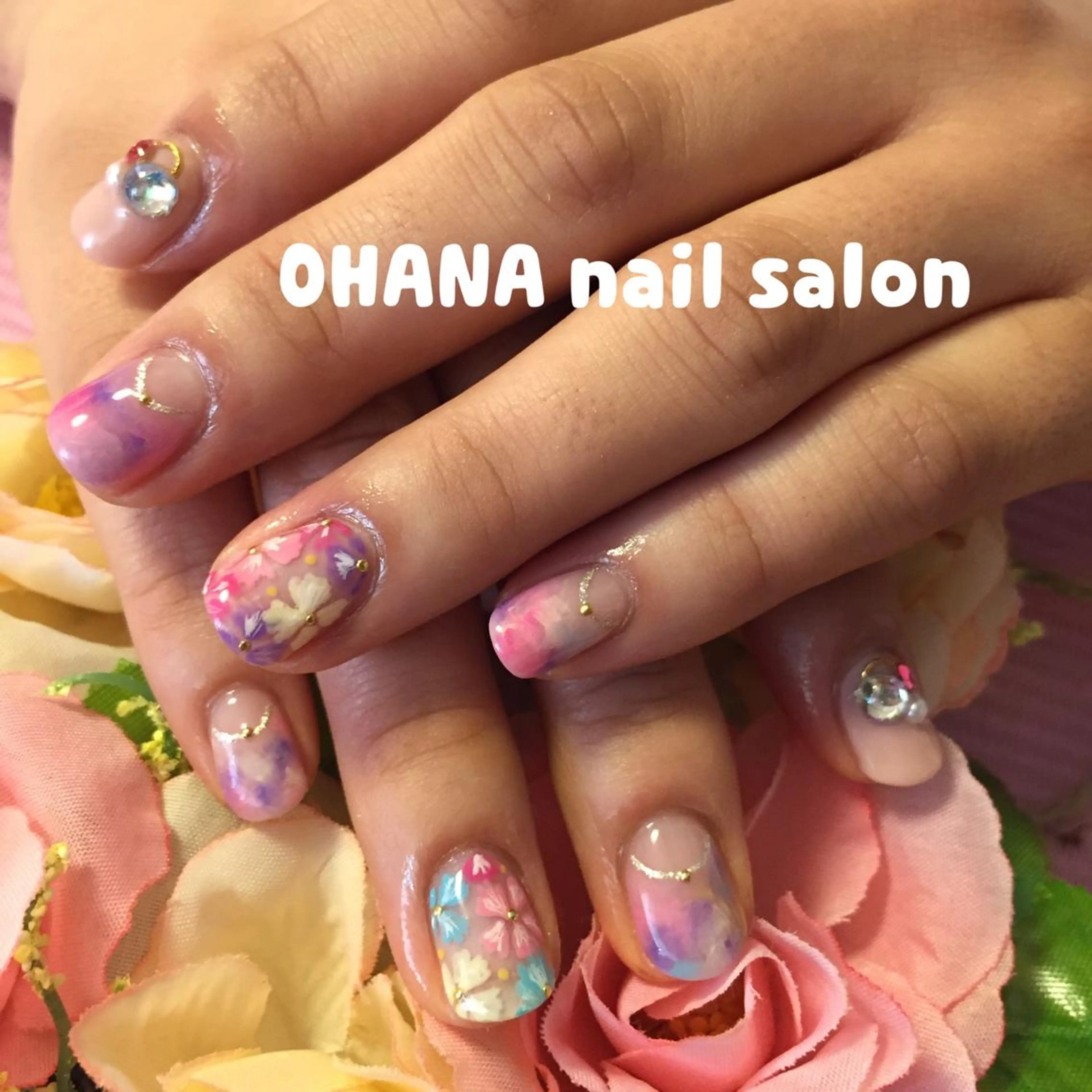 ネイル フレンチネイル 那覇🏝️台湾人 ネイリストSHIUのネイルデザイン