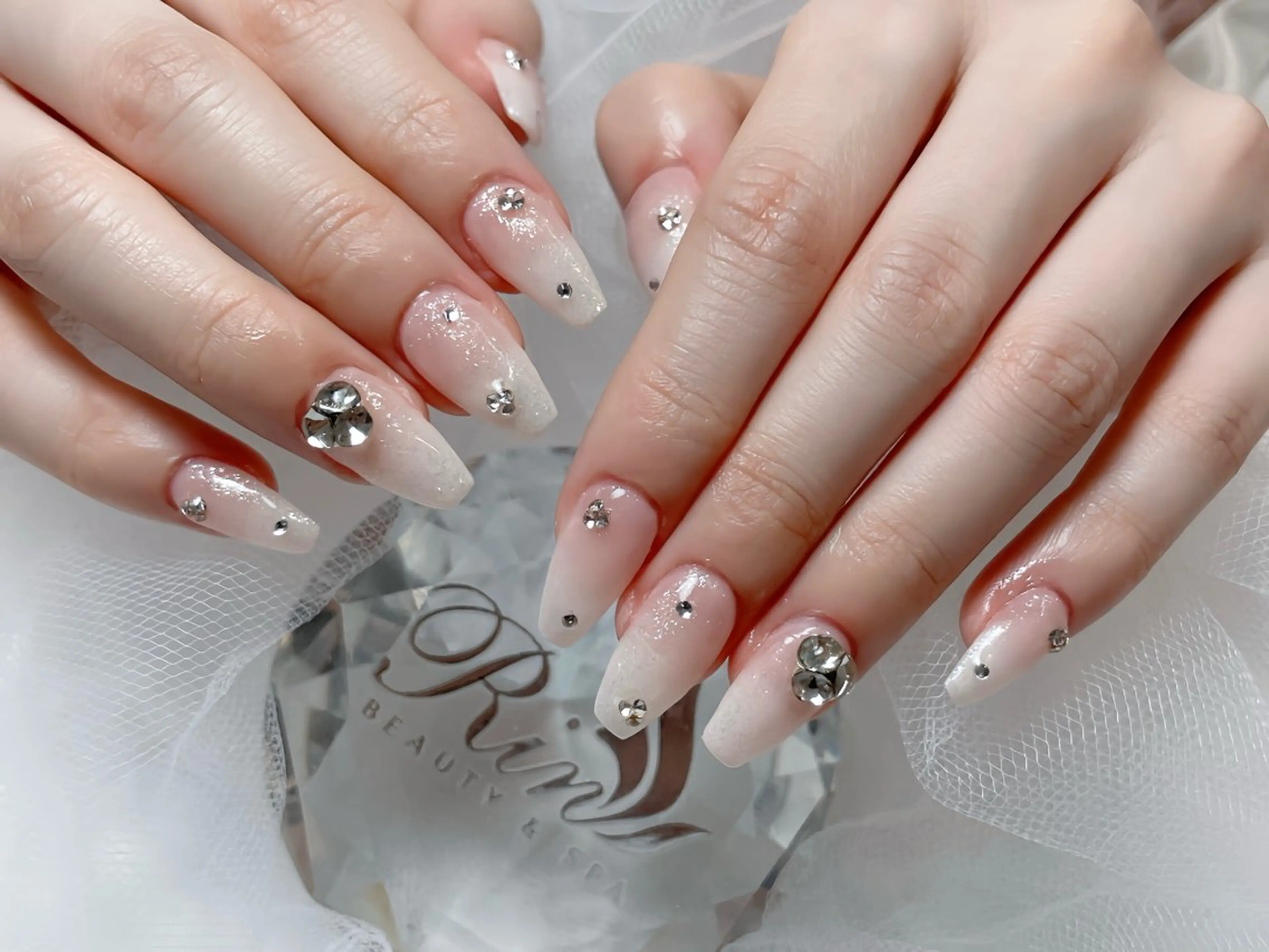 ネイル アートネイル チークネイル ジェルネイル ロングネイル マグネットネイル ハンドネイル Rin Nail 新大久保店のネイルデザイン