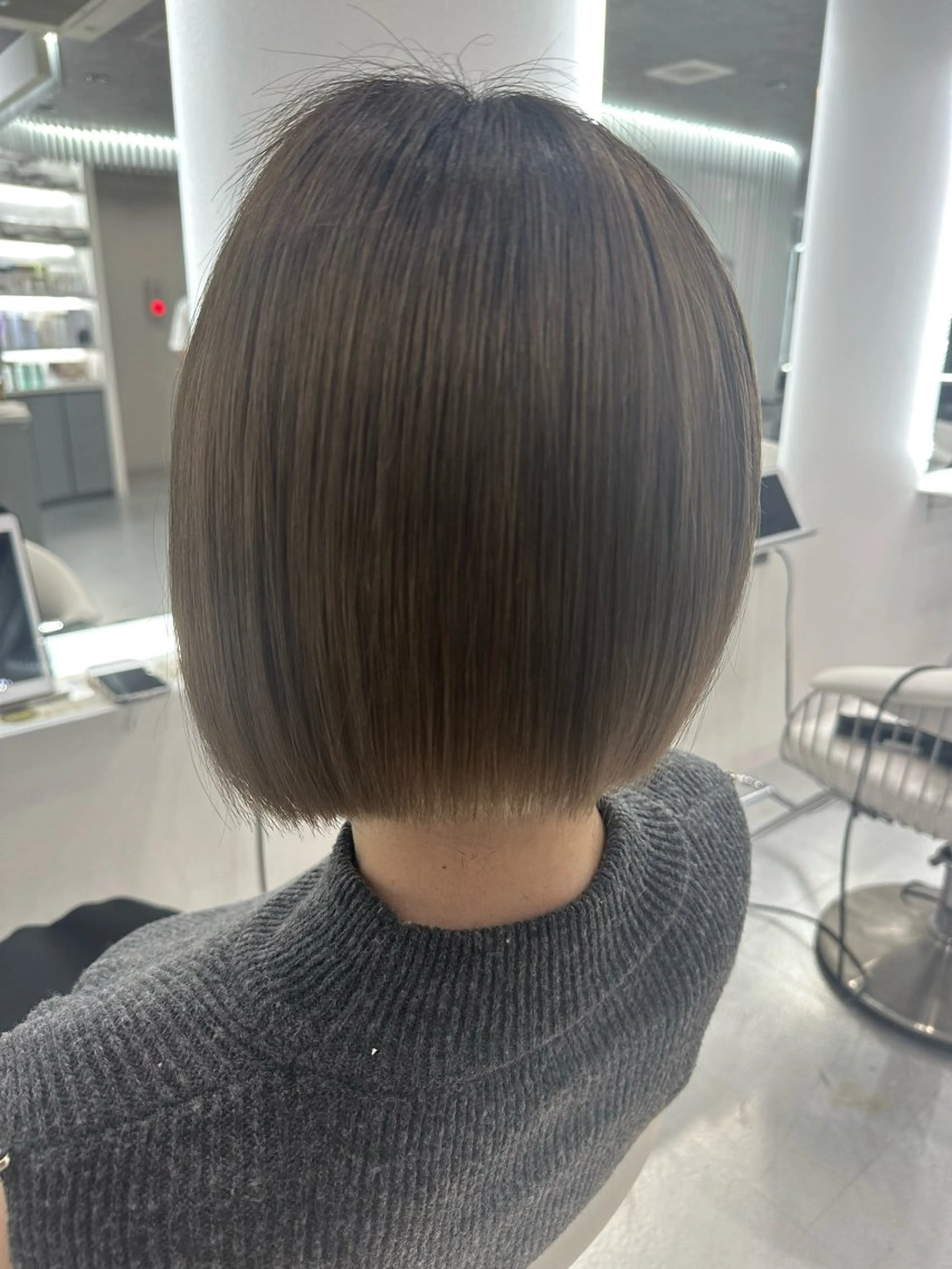 ショート 前下がりボブ ボブ ならざきつぐみ /天王寺/ハイトーンのヘアスタイル