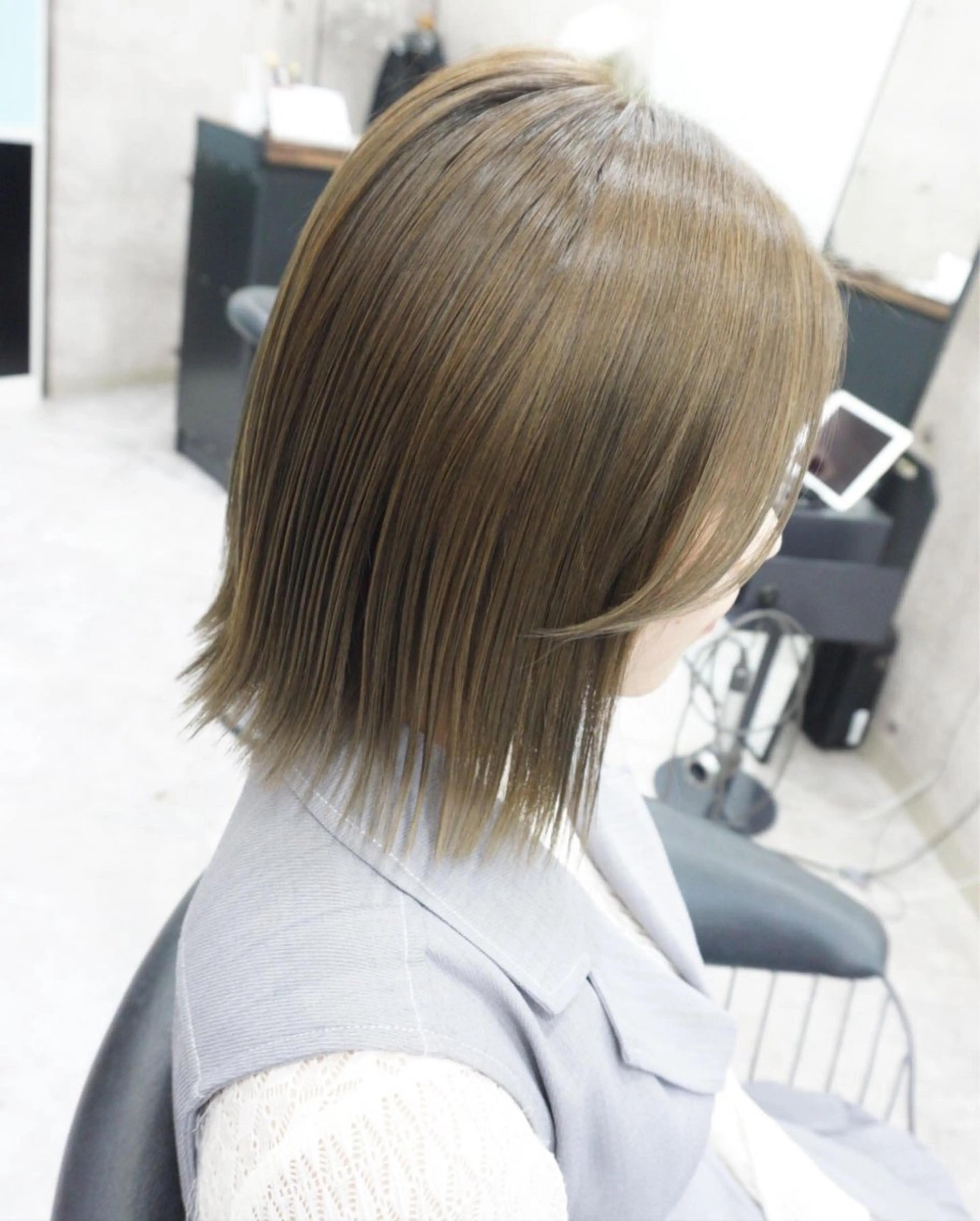 ミディアム ボブ 顔まわりレイヤー レイヤーカット 外ハネヘア カット ヘアカラー トリートメント hair teria ryu 大塚のヘアスタイル