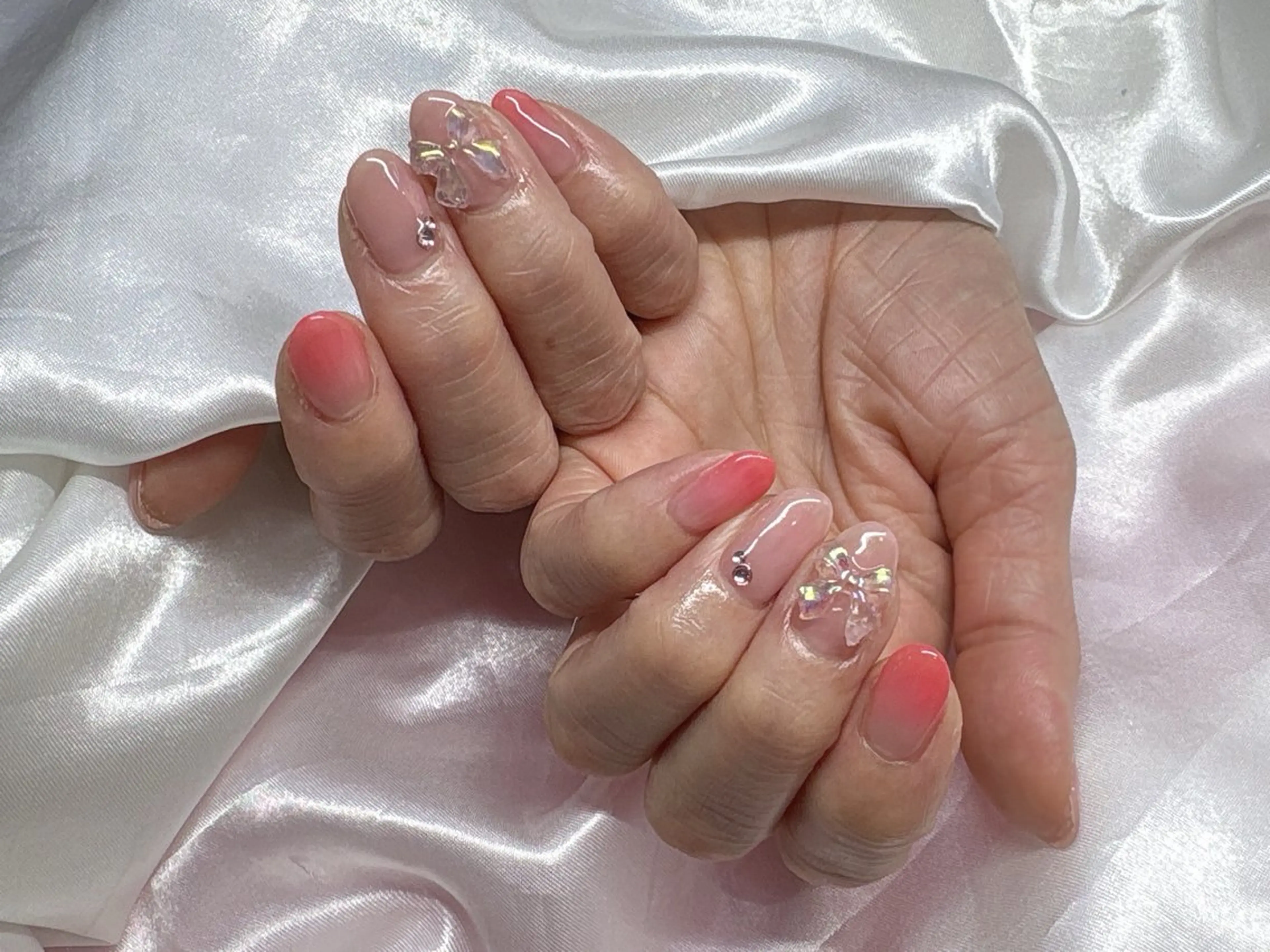 ネイル ハンドネイル SINCERELY シンシアリー🌈のネイルデザイン