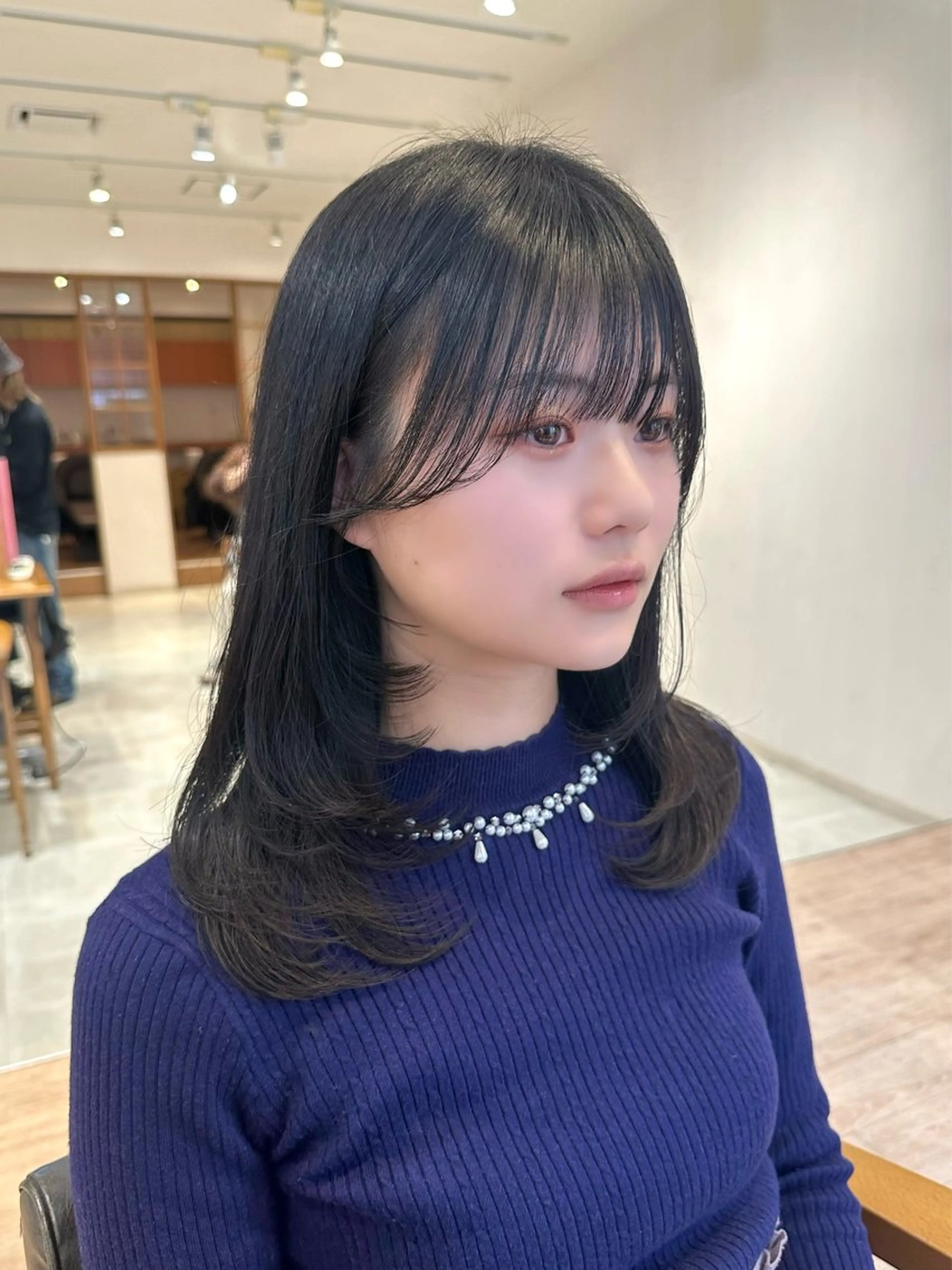 ミディアム レイヤーカット VIEW BLUE所属・レイヤー/顔まわり /亀戸錦糸町/なつきのヘアスタイル