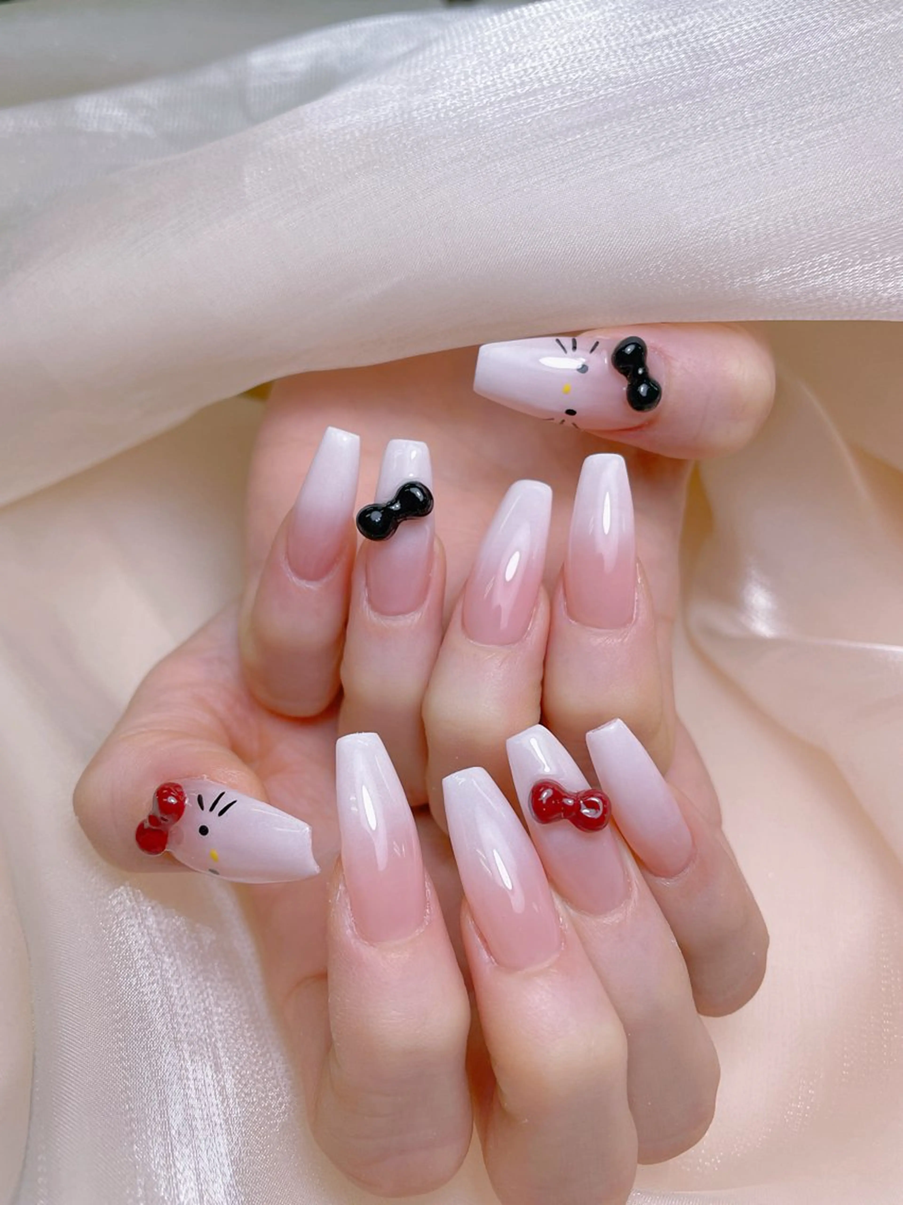 ネイル オーロラネイル フレンチネイル ハート 韓国ネイル マグネットネイル ハンドネイル Melody Nail所属・Melody  3D/スカルプ専門店のネイルデザイン