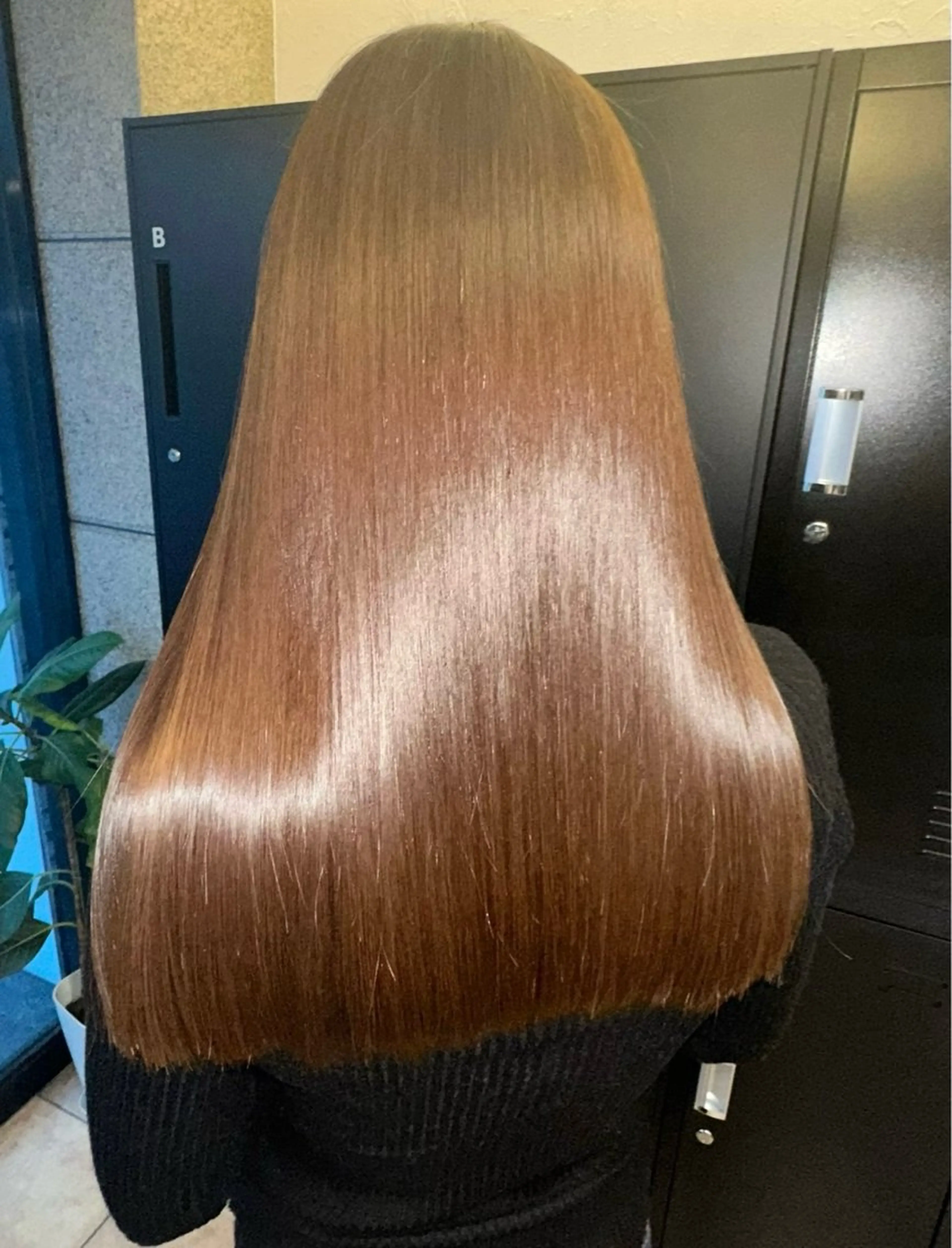 平日限定【当店人気No.1】艶カラーカット+復元トリートメント(髪質改善トリートメント)の写真