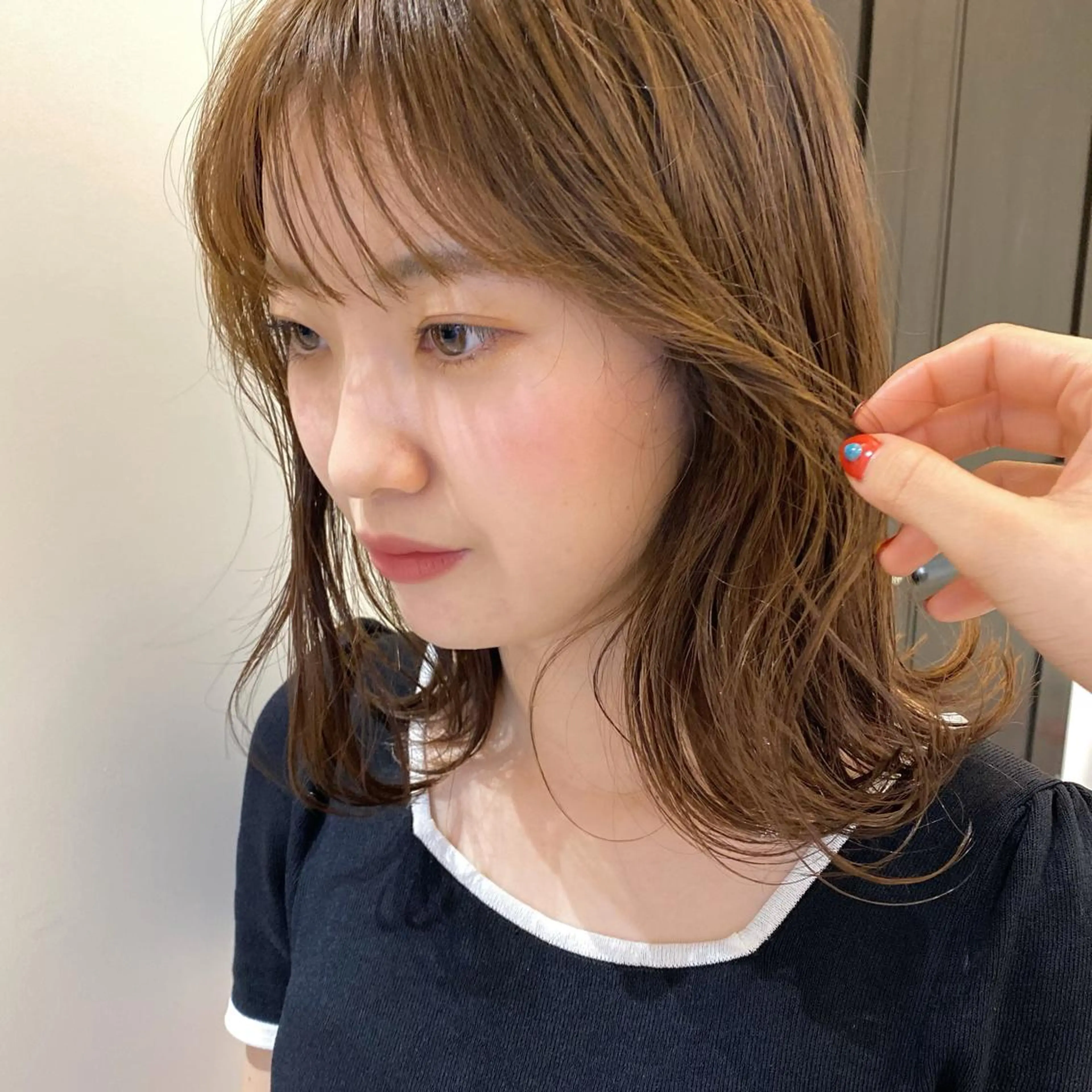 ミディアム カラー パーマ ヘアアレンジ メンズ ネイル マツエク・マツパ モリモト サナのヘアスタイル