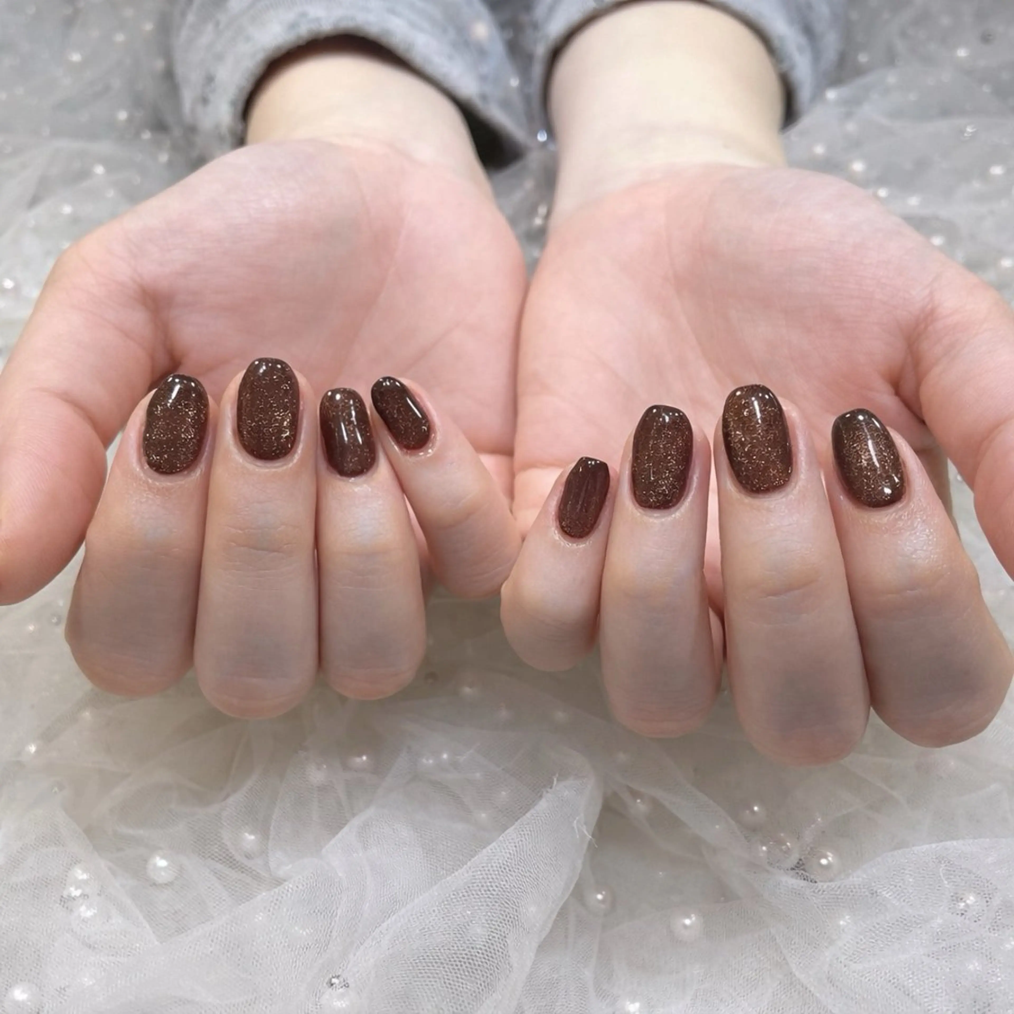 ネイル ブラウン キラキラネイル マグネットネイル ハンドネイル Jr.ネイリスト KOKOROのネイルデザイン