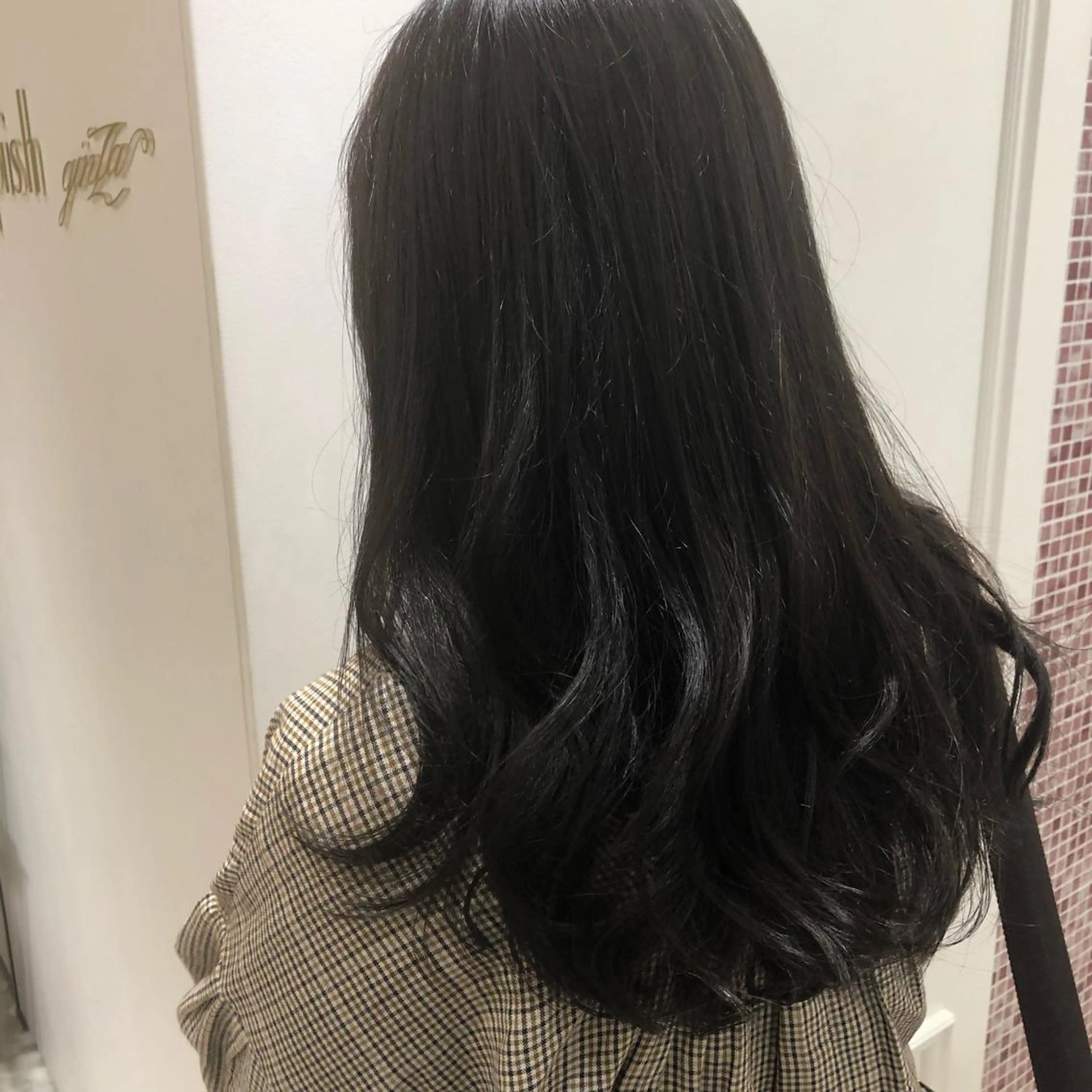 ミディアム カラー パーマ ヘアアレンジ グレージュ 似合わせカット apish aoyama所属・武 愛子の眉毛・アイブロウイメージ