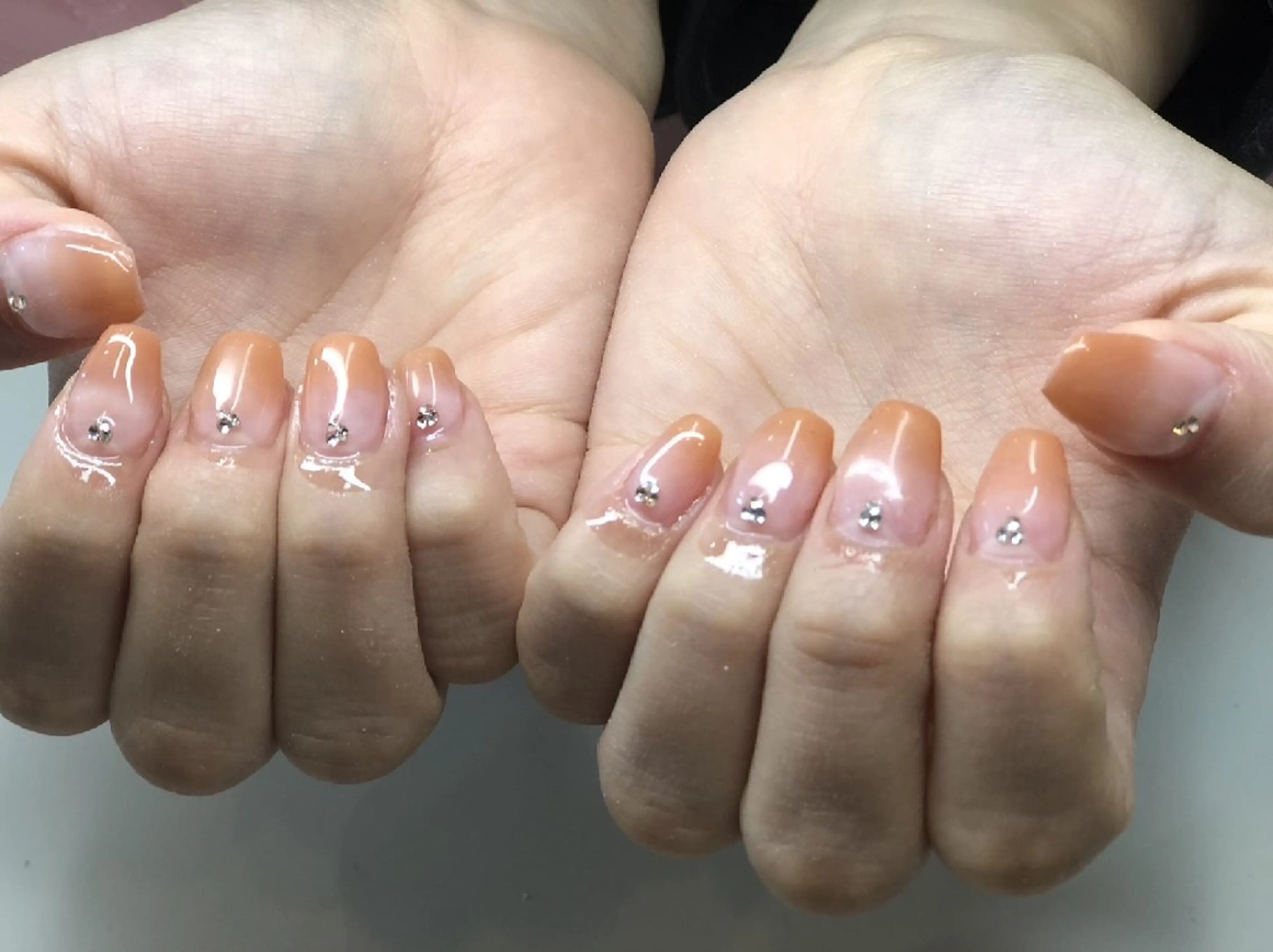 ネイル グラデーション シンプルネイル ハンドネイル 心斎橋Salon Epokkuのネイルデザイン