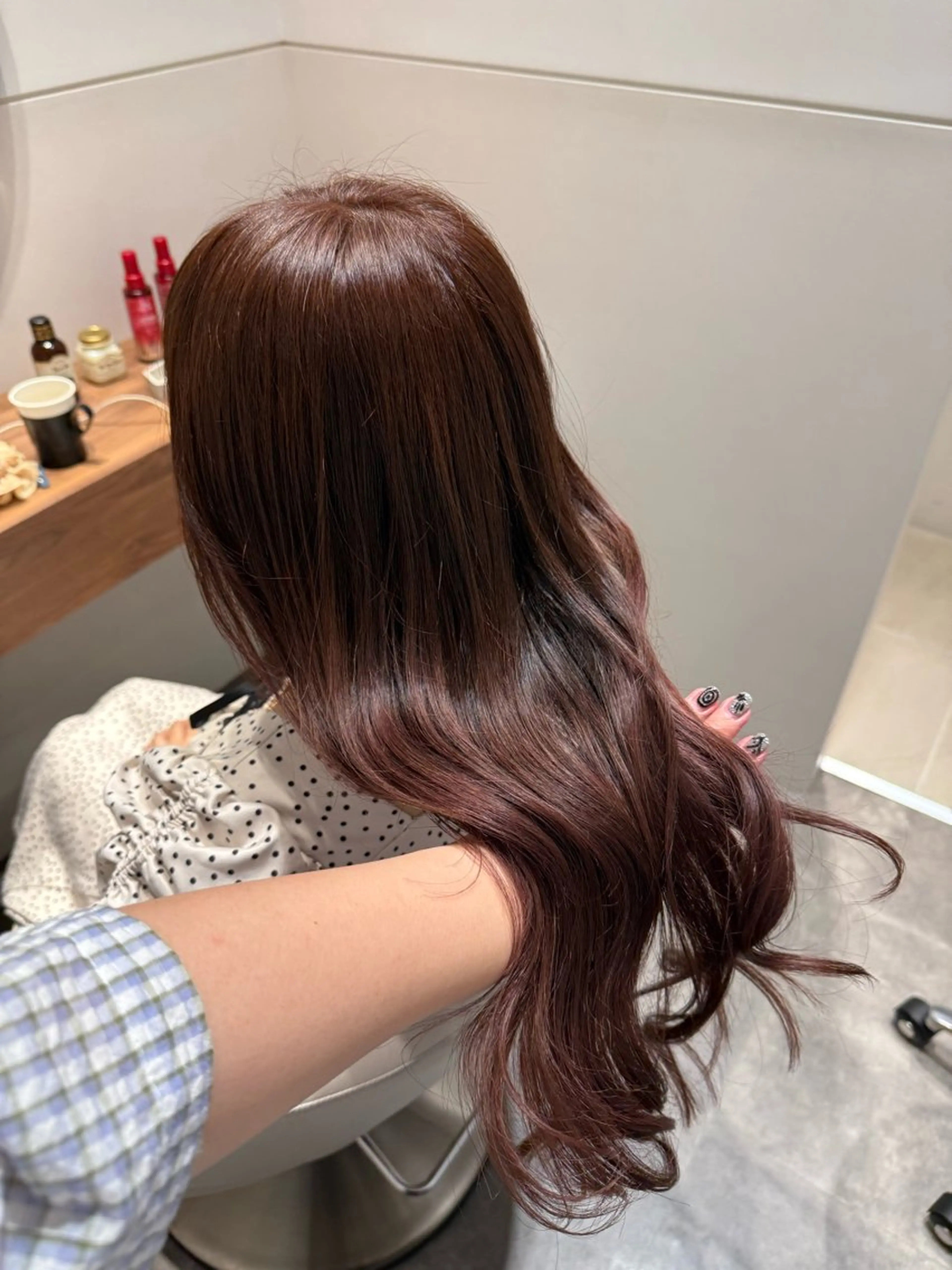 ロング カラー ブリーチ ブラウンカラー ピンクカラー ピンクブラウン オタク美容師💟 チバコナツのヘアスタイル
