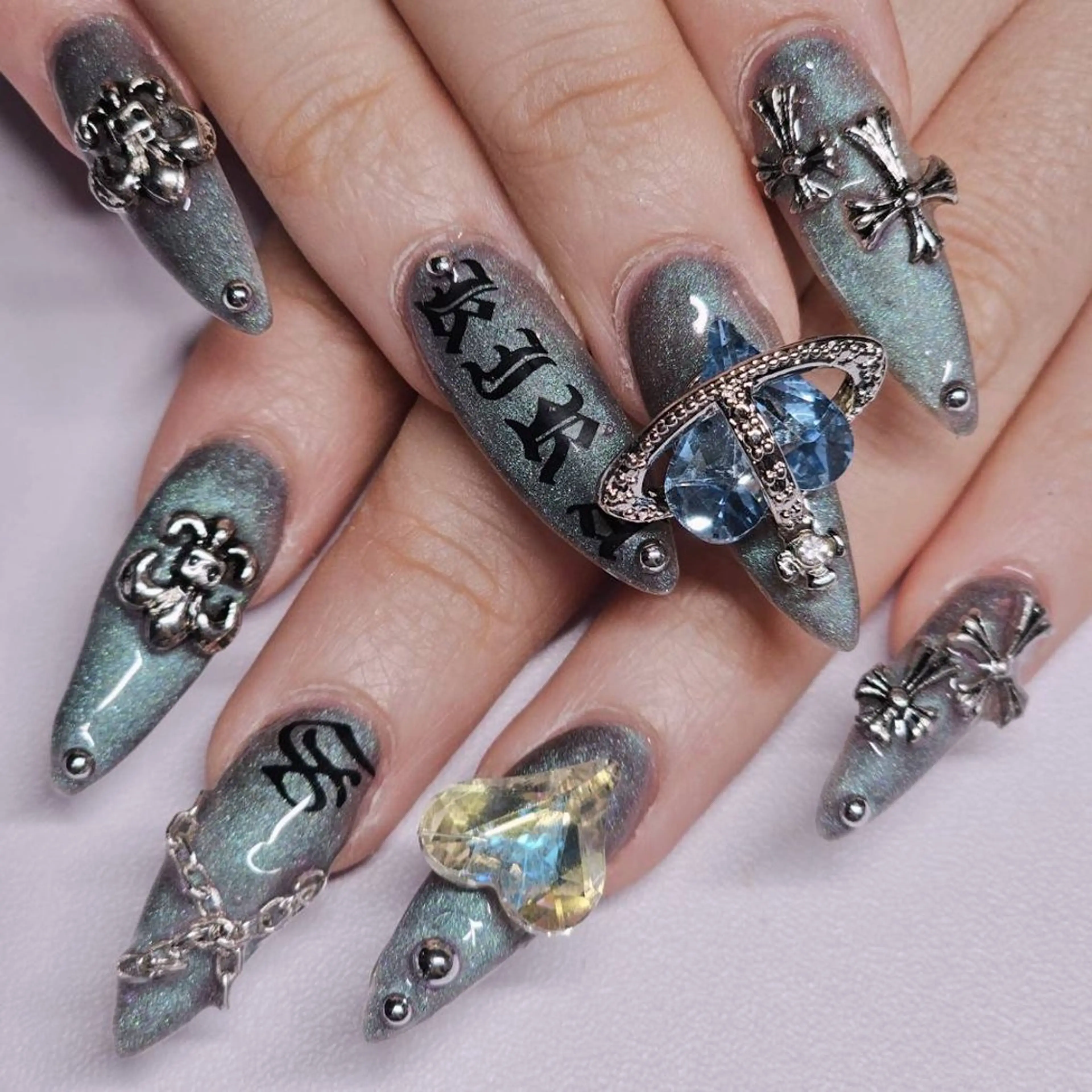 ネイル ブルー ラメ(グリッター) マグネットネイル ワンカラーネイル ハンドネイル よしだ ひろきのネイルデザイン