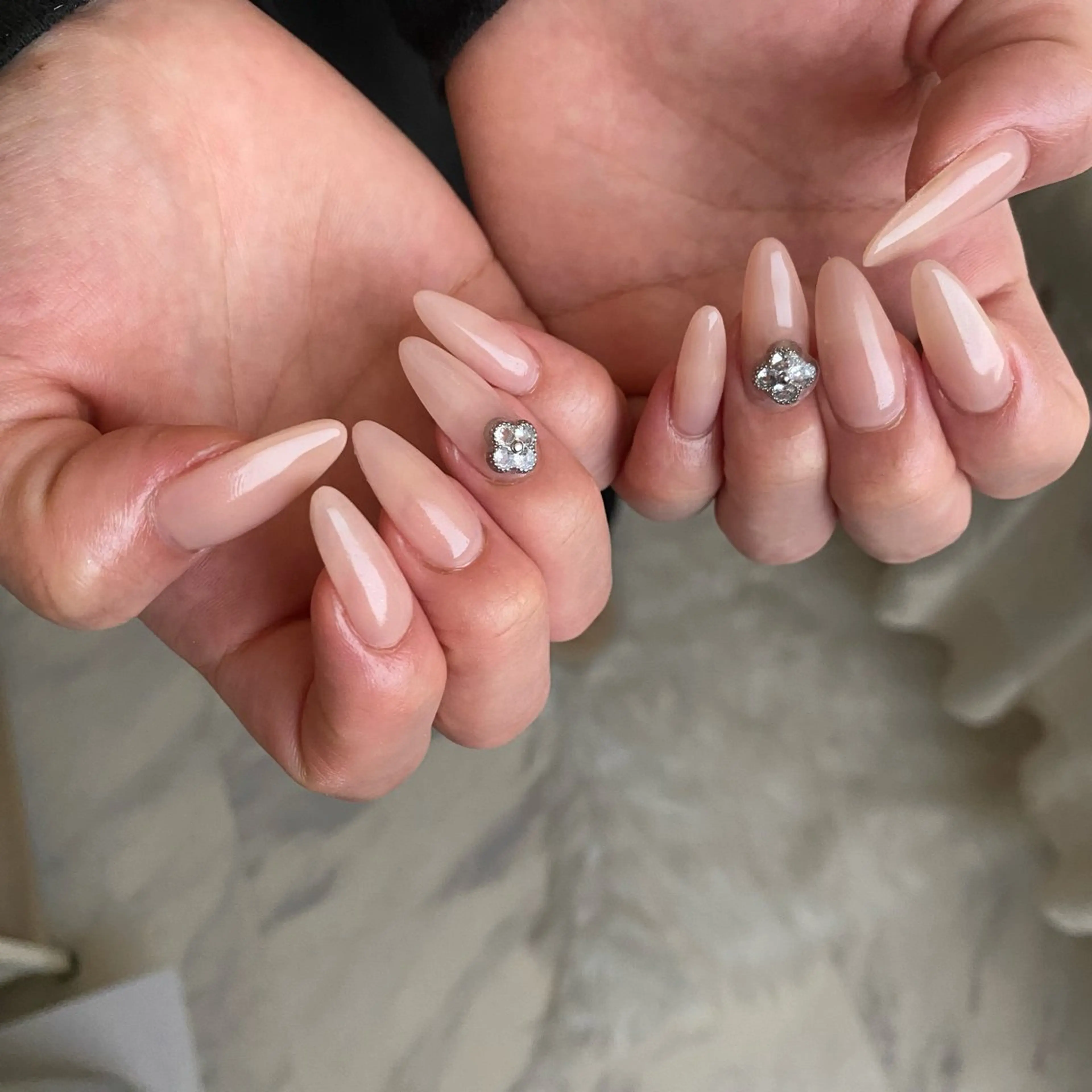 ネイル オフィスネイル ワンカラーネイル ピンク Private salon Dux所属・肌管理&nail Salon  Duxのエステ・リラクイメージ