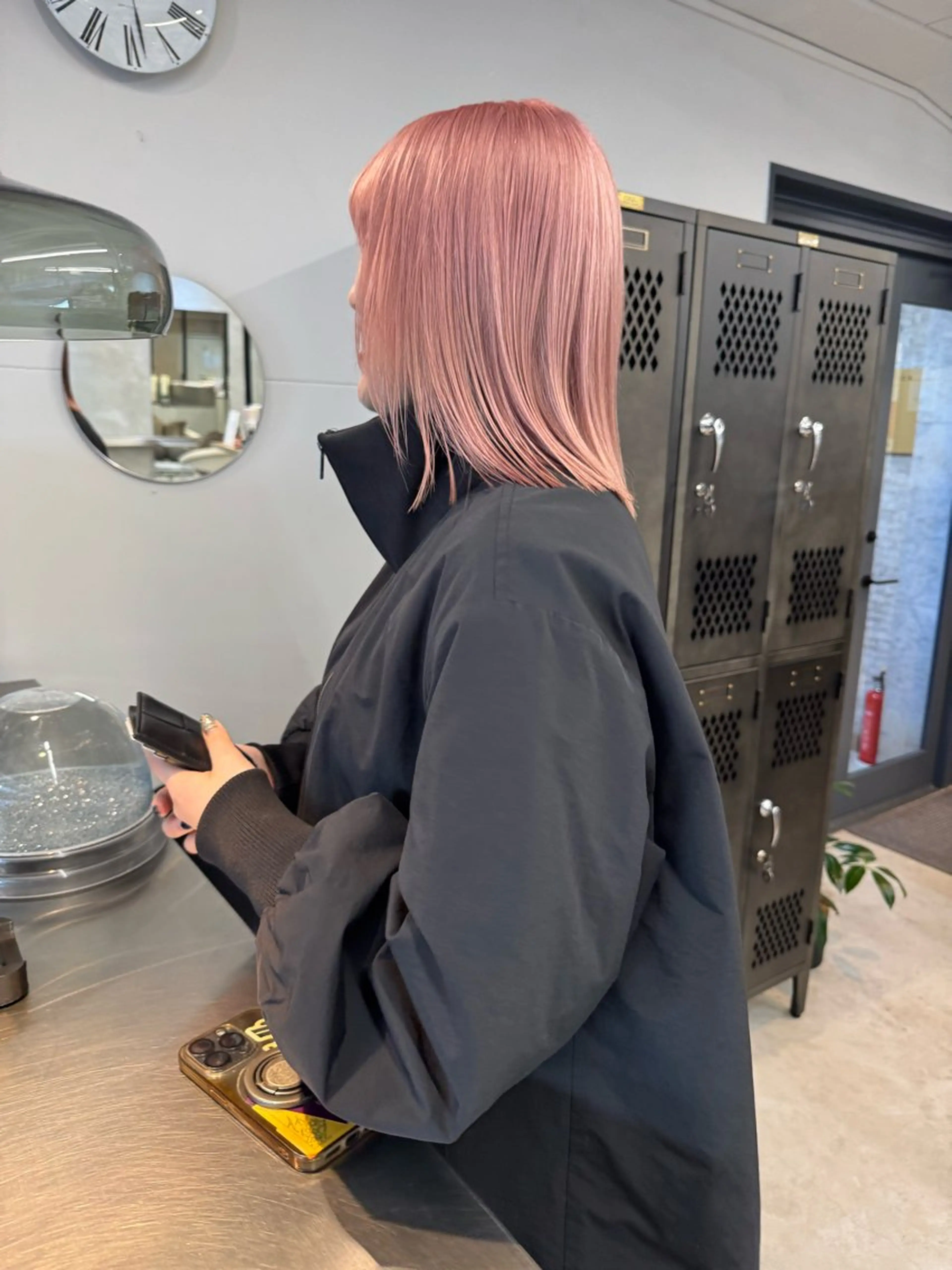 ミディアム オカモト ミユウのヘアスタイル