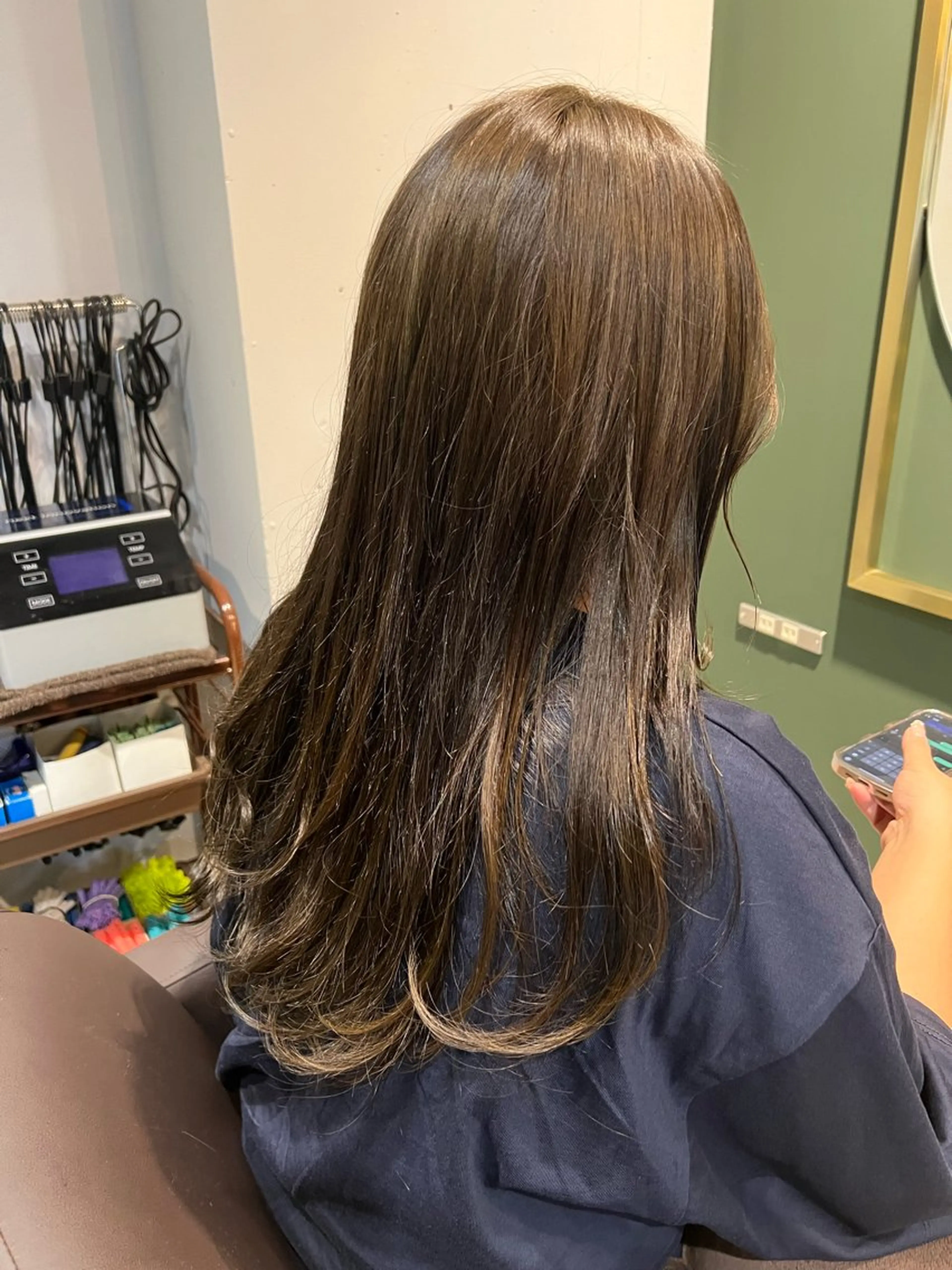 セミロング カラー ブリーチ ブリーチなしカラー ヘアカラー トリートメント ヘッドスパ カラースペシャリスト しょう🧑🏼‍🎨のヘアスタイル
