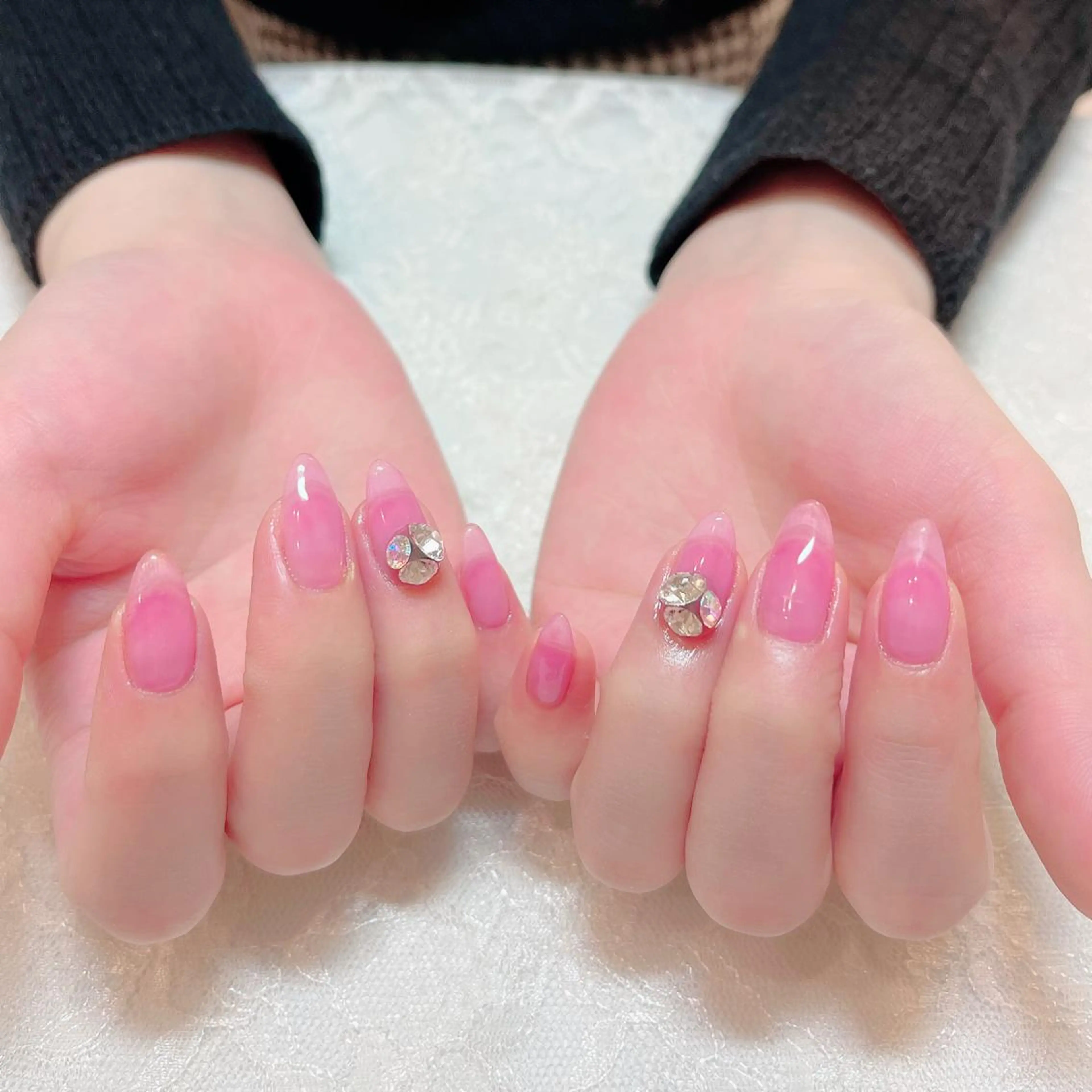 ネイル クリアネイル ピンク ストーンネイル ハンドネイル aoinail所属・aoi nailのネイルデザイン