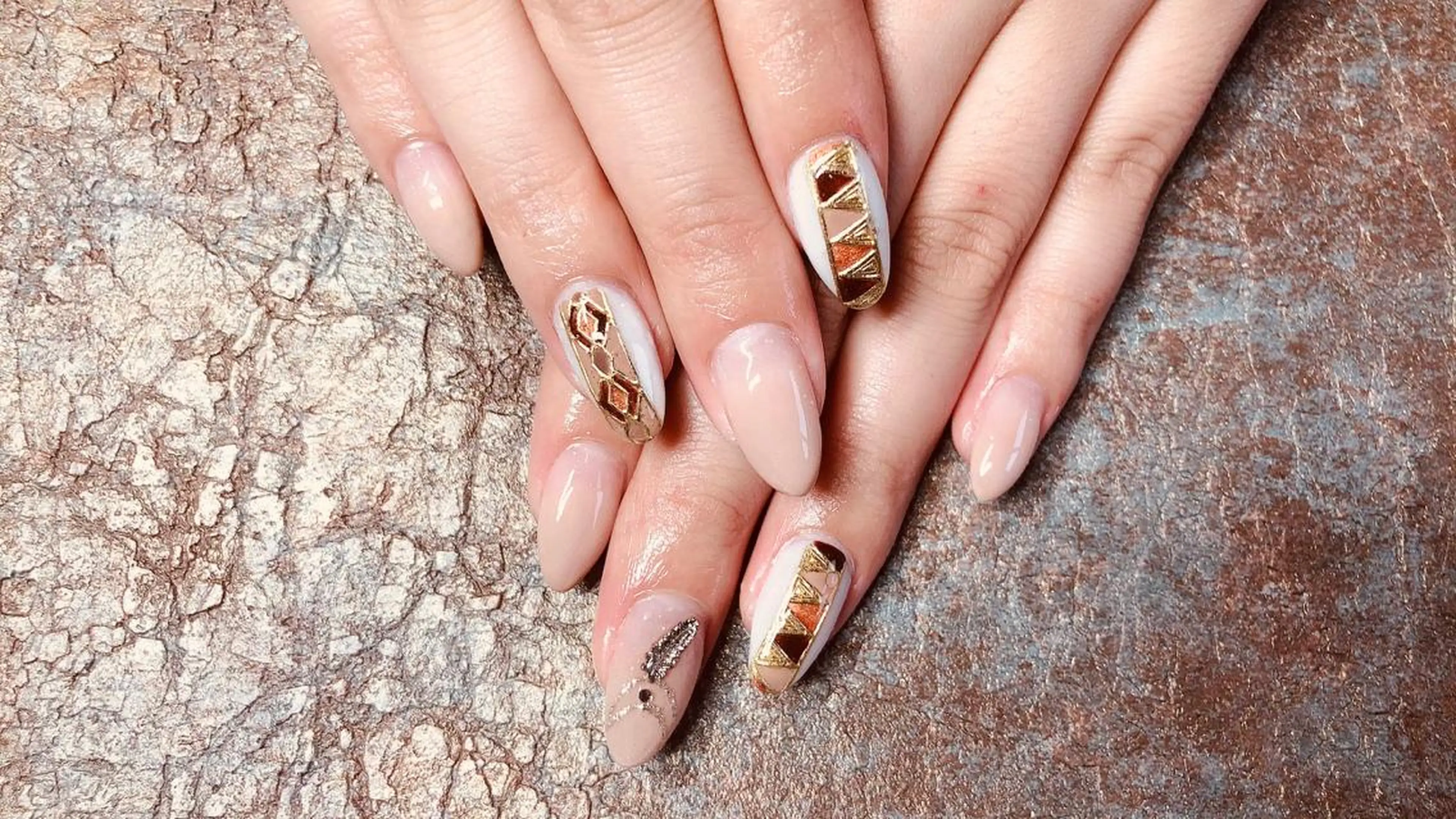 ネイル 札幌ネイルgorella所属・gorella Ａのネイルデザイン