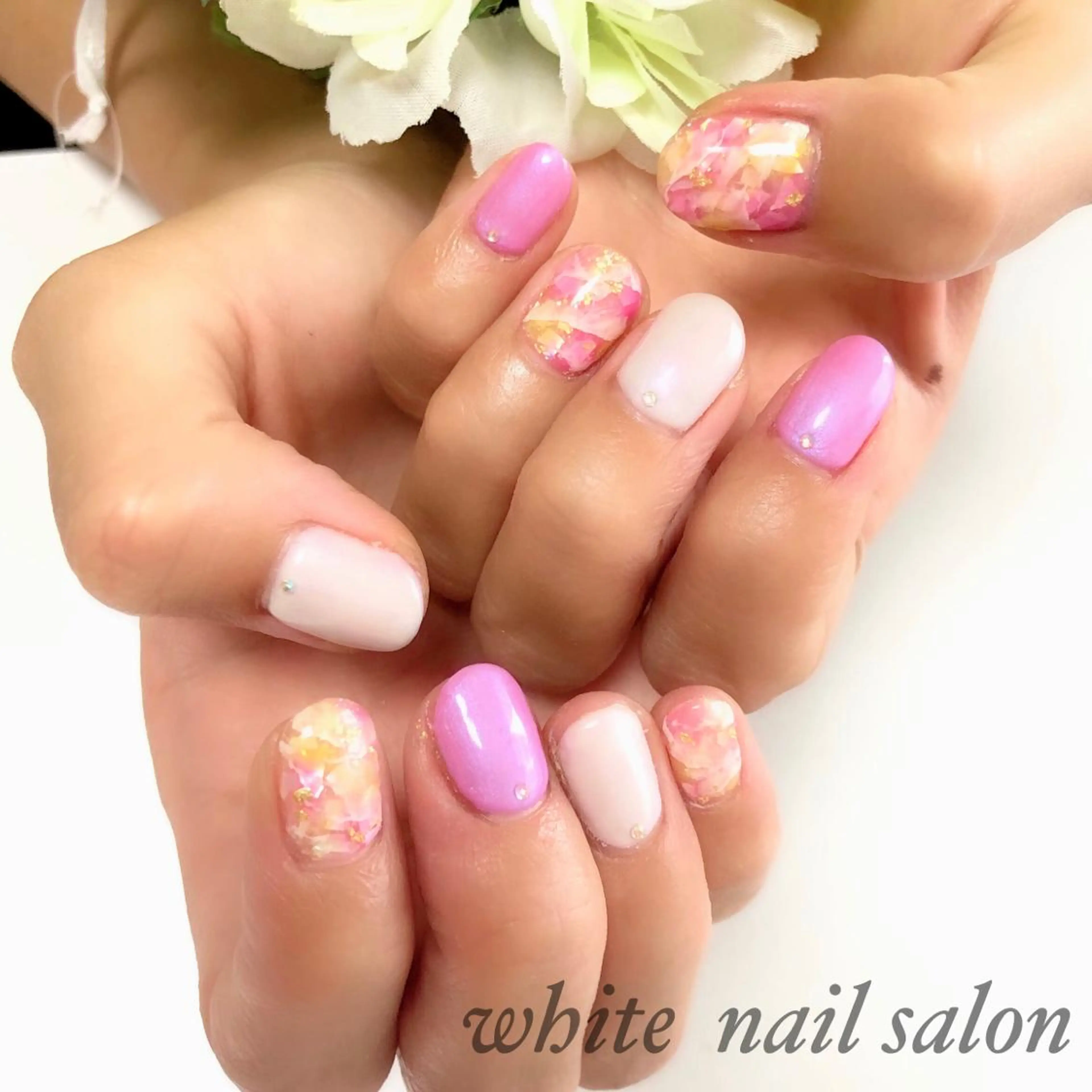 ネイル フットネイル ジェルネイル 持ち込み ニュアンスネイル オフィスネイル ハンドネイル white nail salonのネイルデザイン