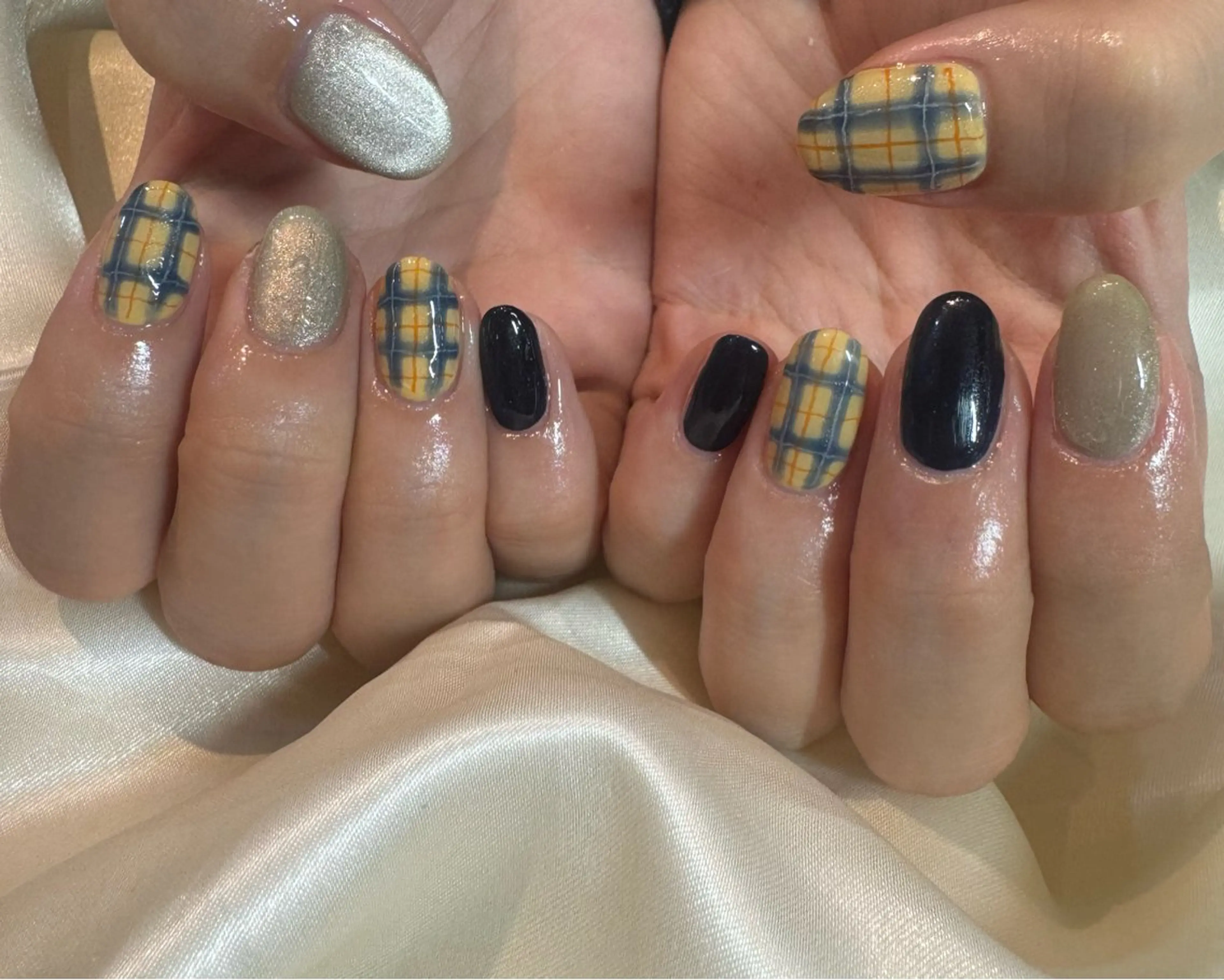 ネイル 持ち込み ハンドネイル 藤井 里緒奈のネイルデザイン