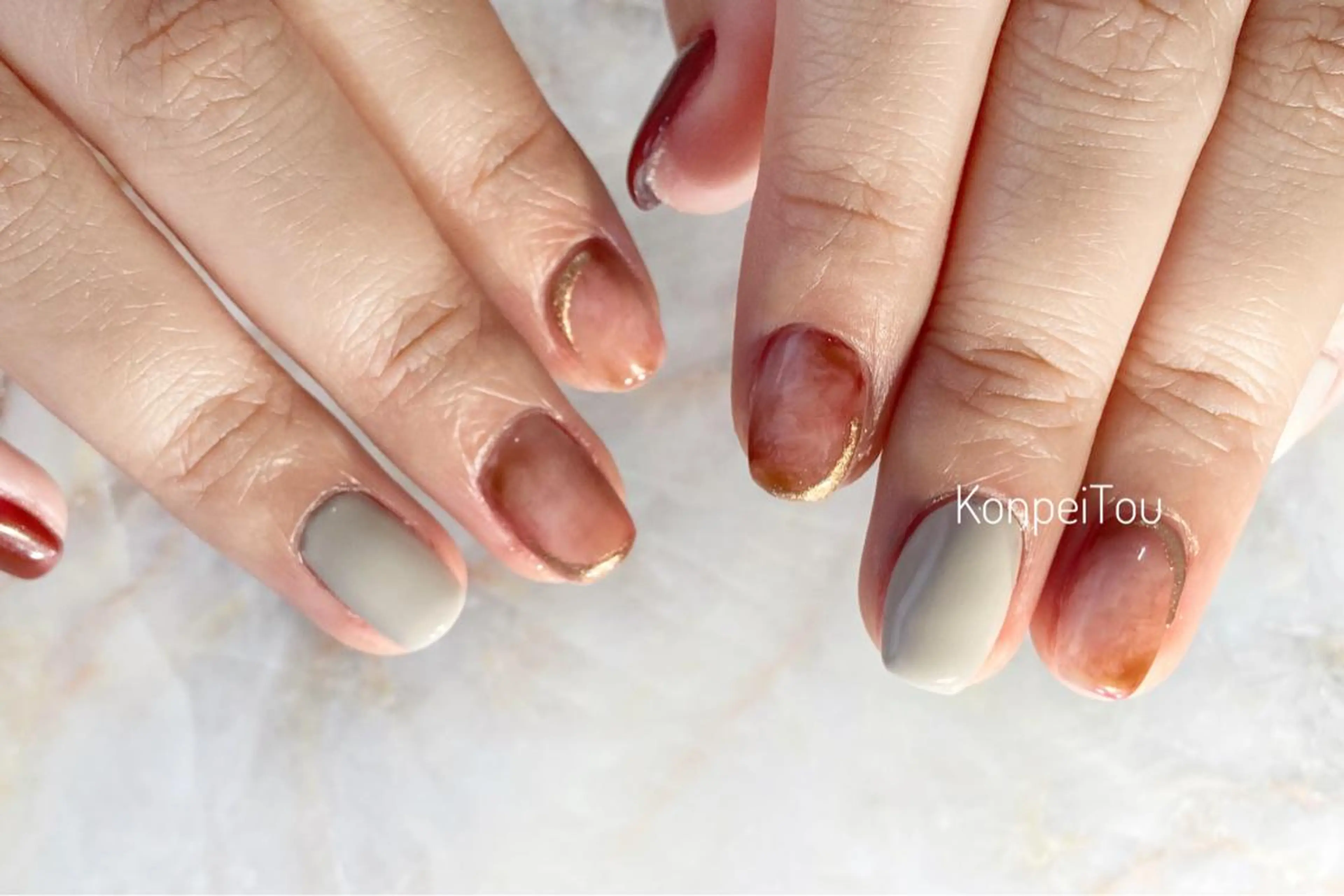 ネイル ブラウン ニュアンスネイル ハンドネイル おうちのネイルサロン　konpeiTou〜こんぺいとう〜所属・おうちのネイルサロン KonpeiTouのネイルデザイン