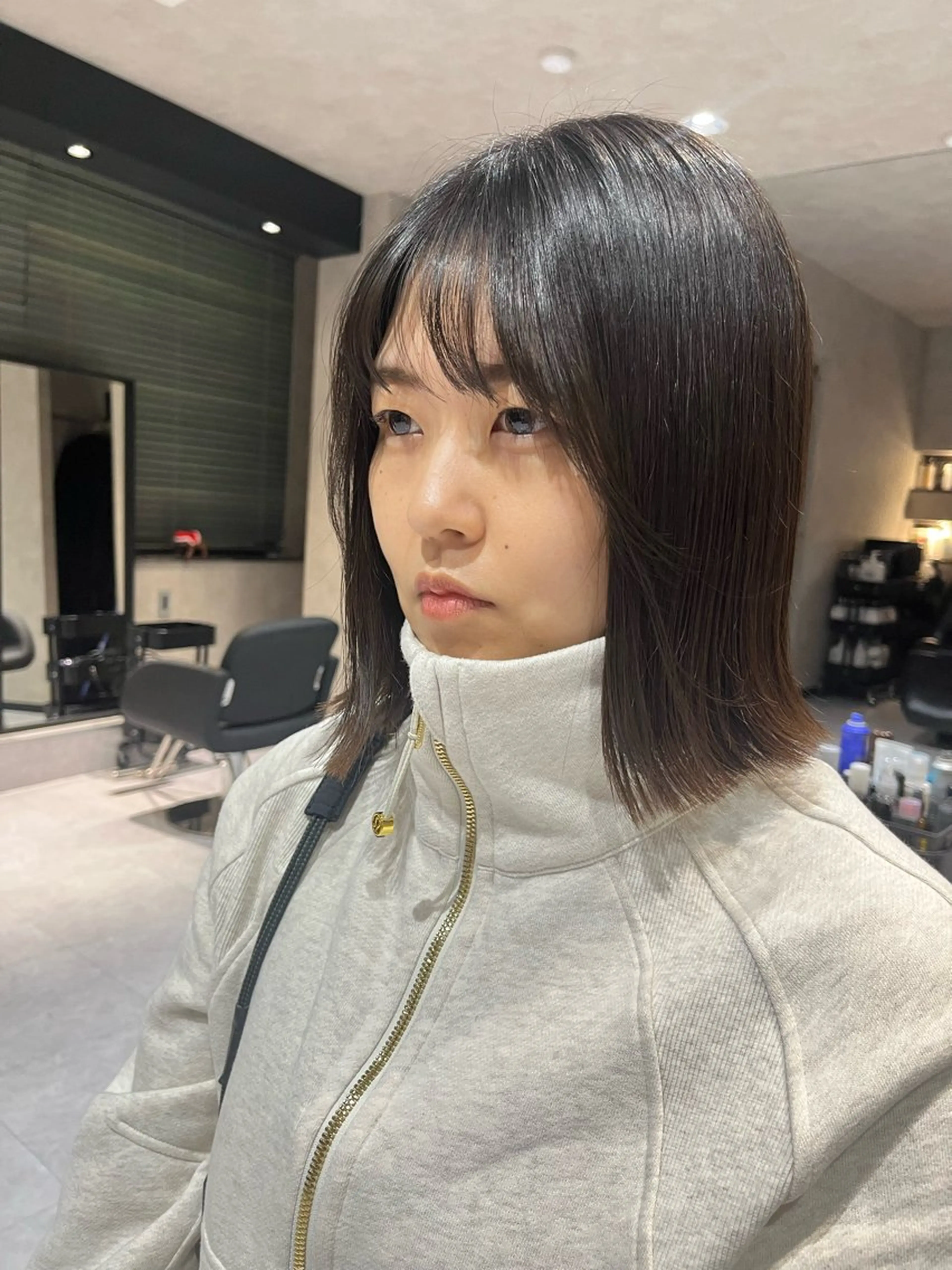 ミディアム カラー ボブ room肥後橋所属・room ヨネヤマのヘアスタイル