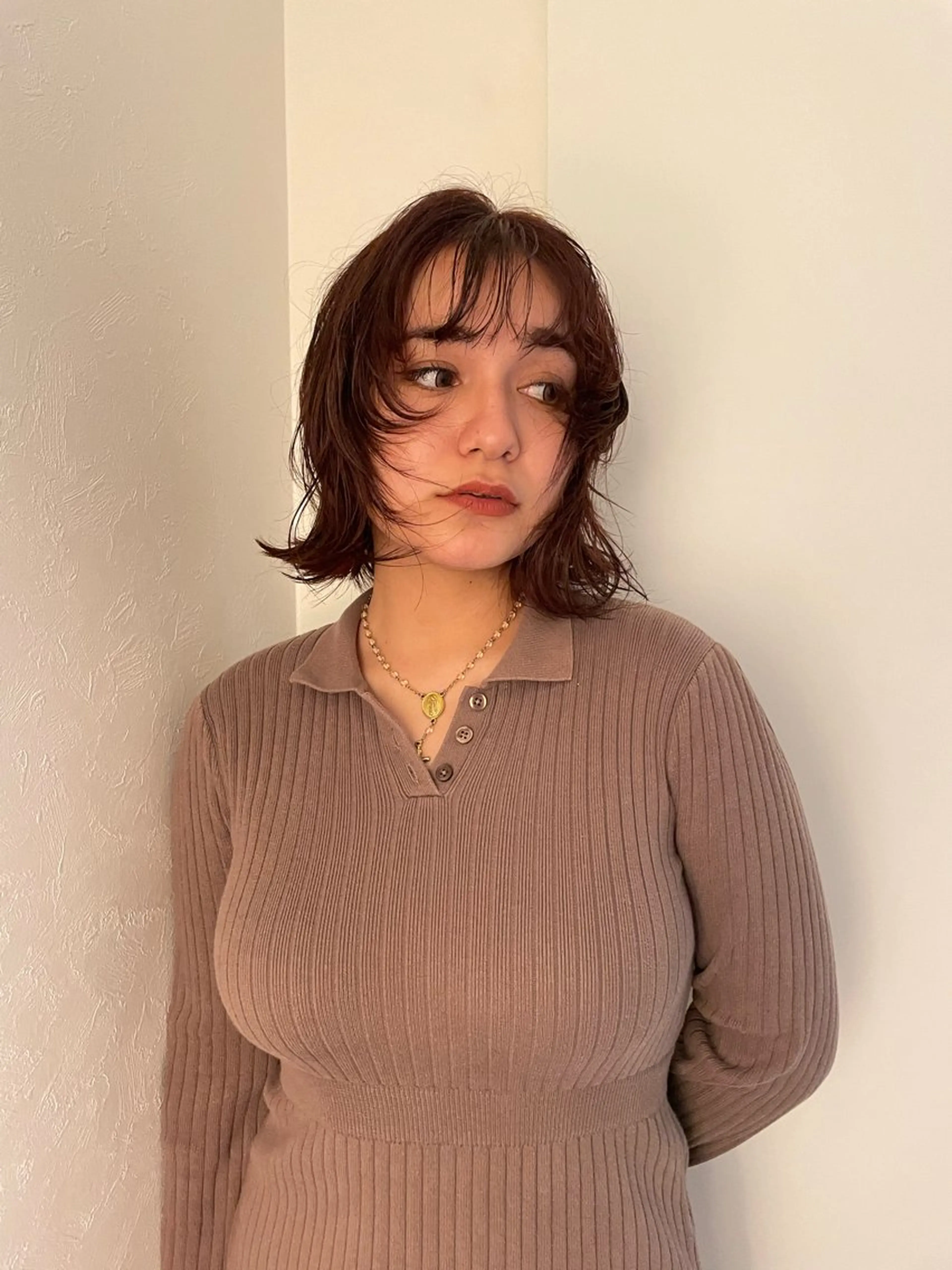 ミディアム 朝倉 まほろのヘアスタイル