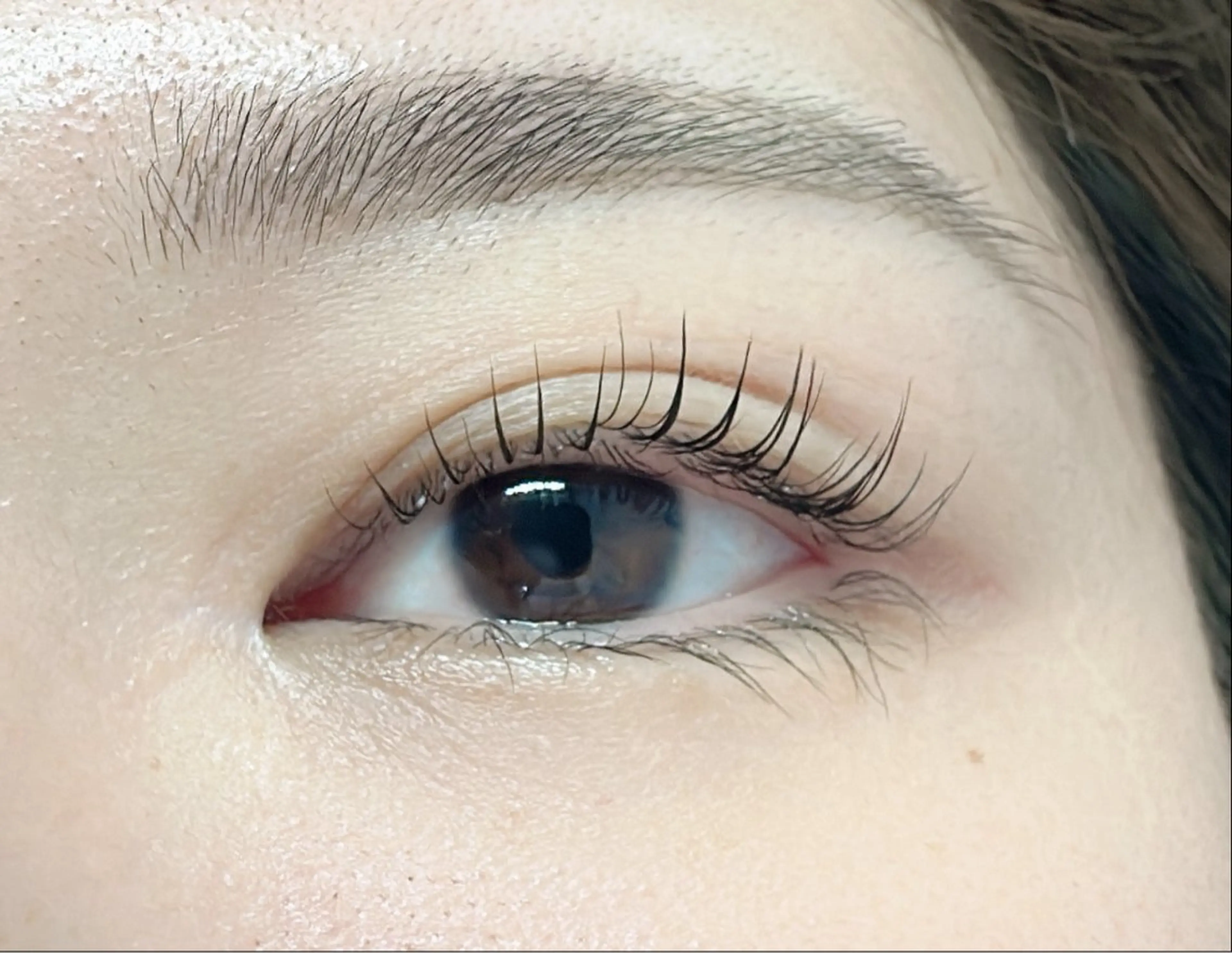 パーマ りな☘️ 池袋のマツエク・マツパデザイン