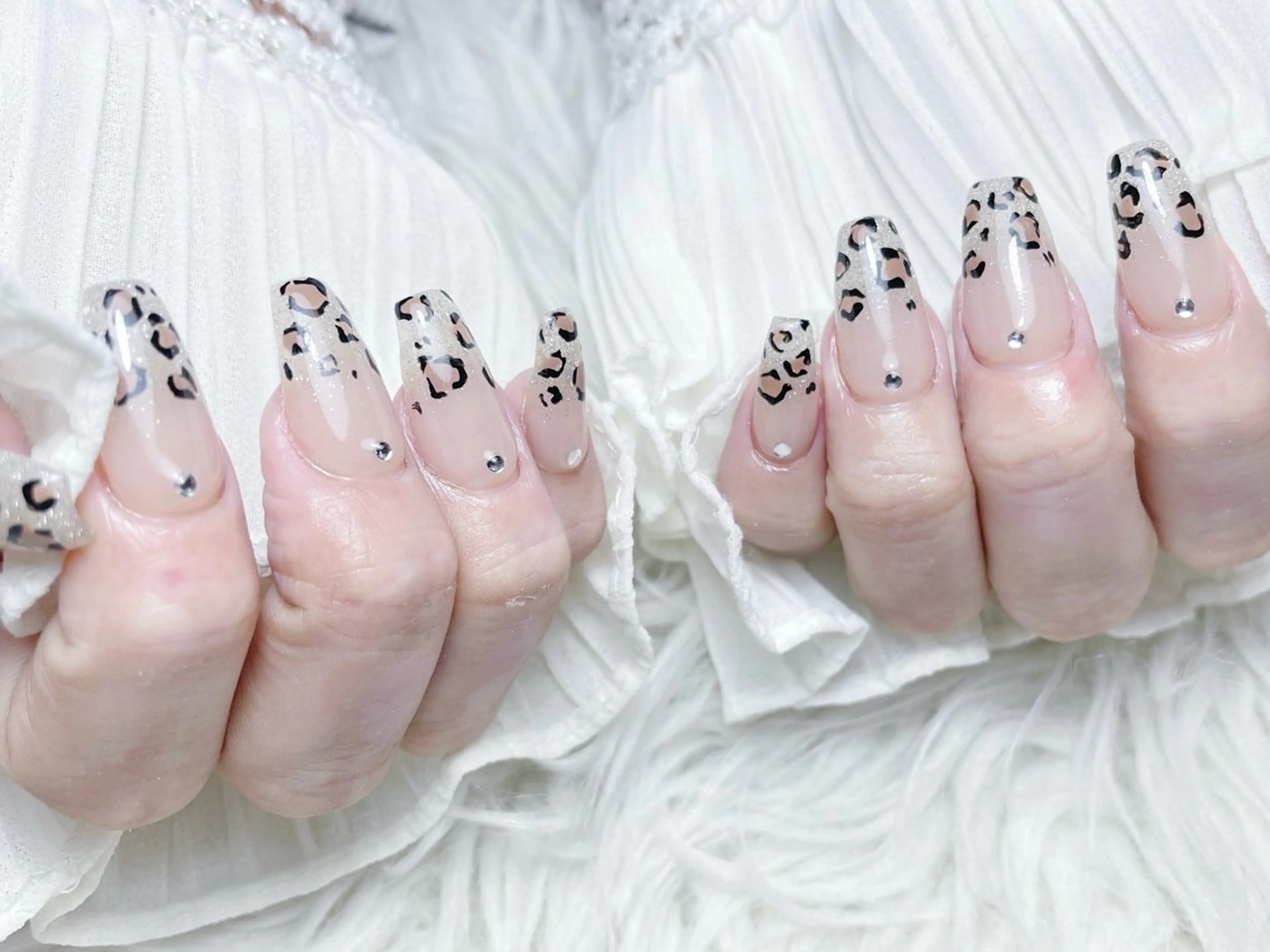 ネイル チークネイル 長さ出し フラワーネイル フレンチネイル ガーリー ハンドネイル NEW NAIL 池袋のネイルデザイン