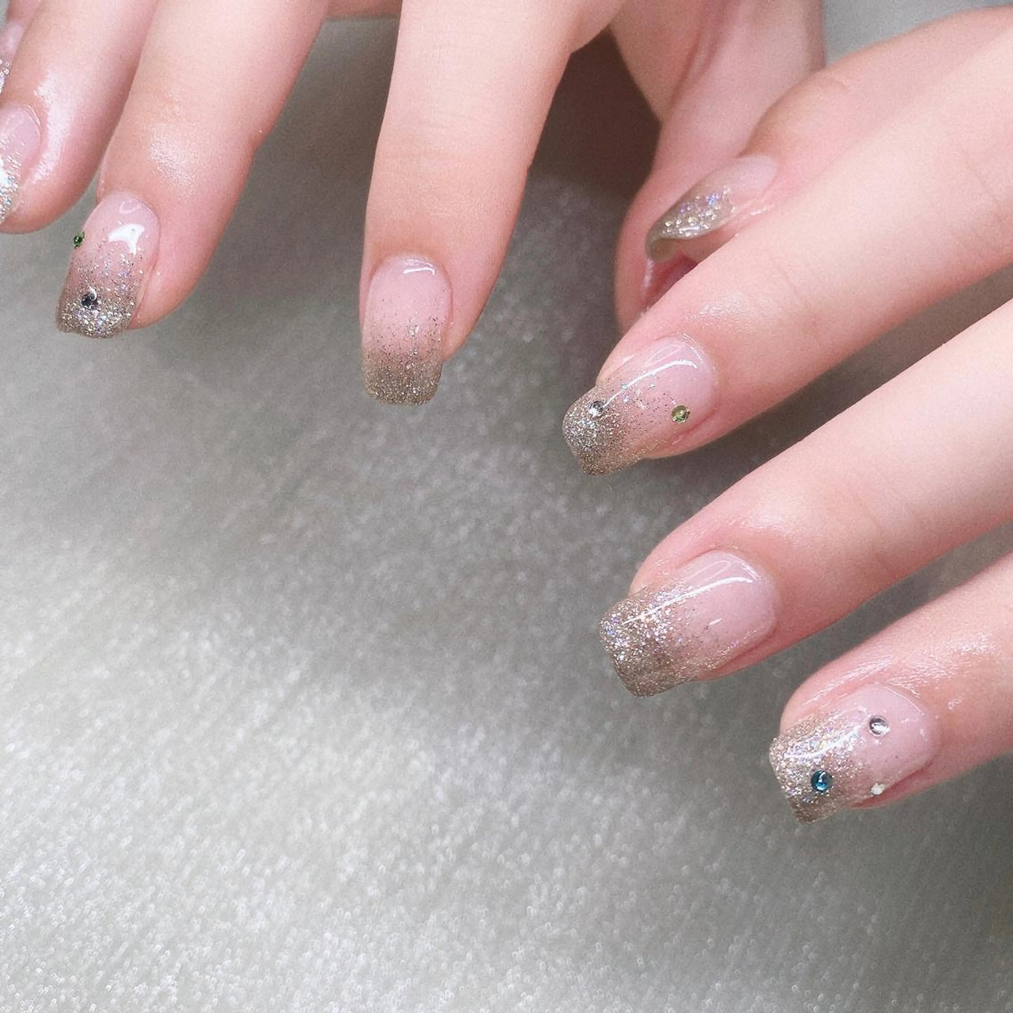 ネイル 長さ出し ストーンネイル ハンドネイル Nailist SUZU所属・Nailist suzuのネイルデザイン