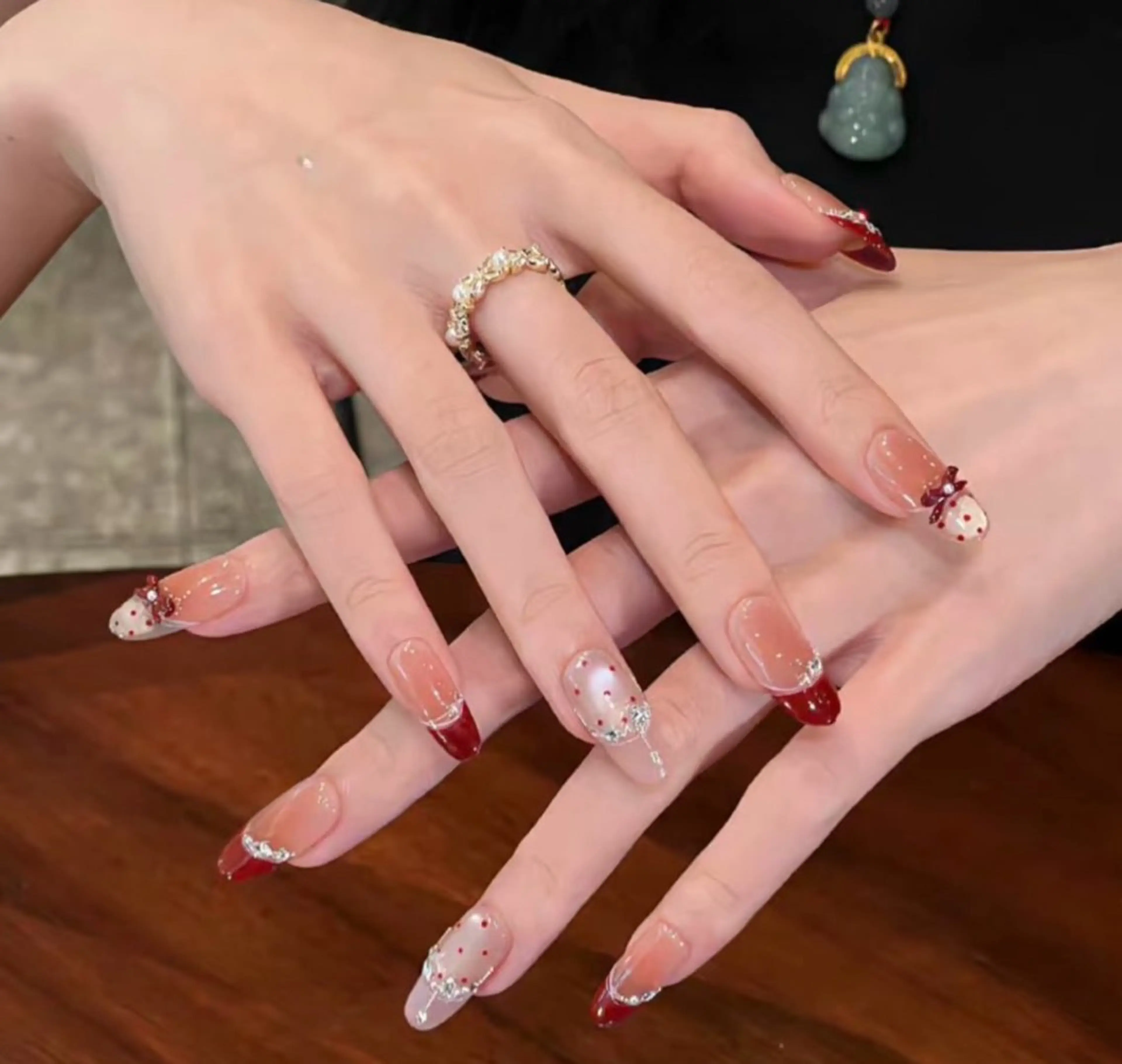 ネイル 高木 維麗絲のネイルデザイン