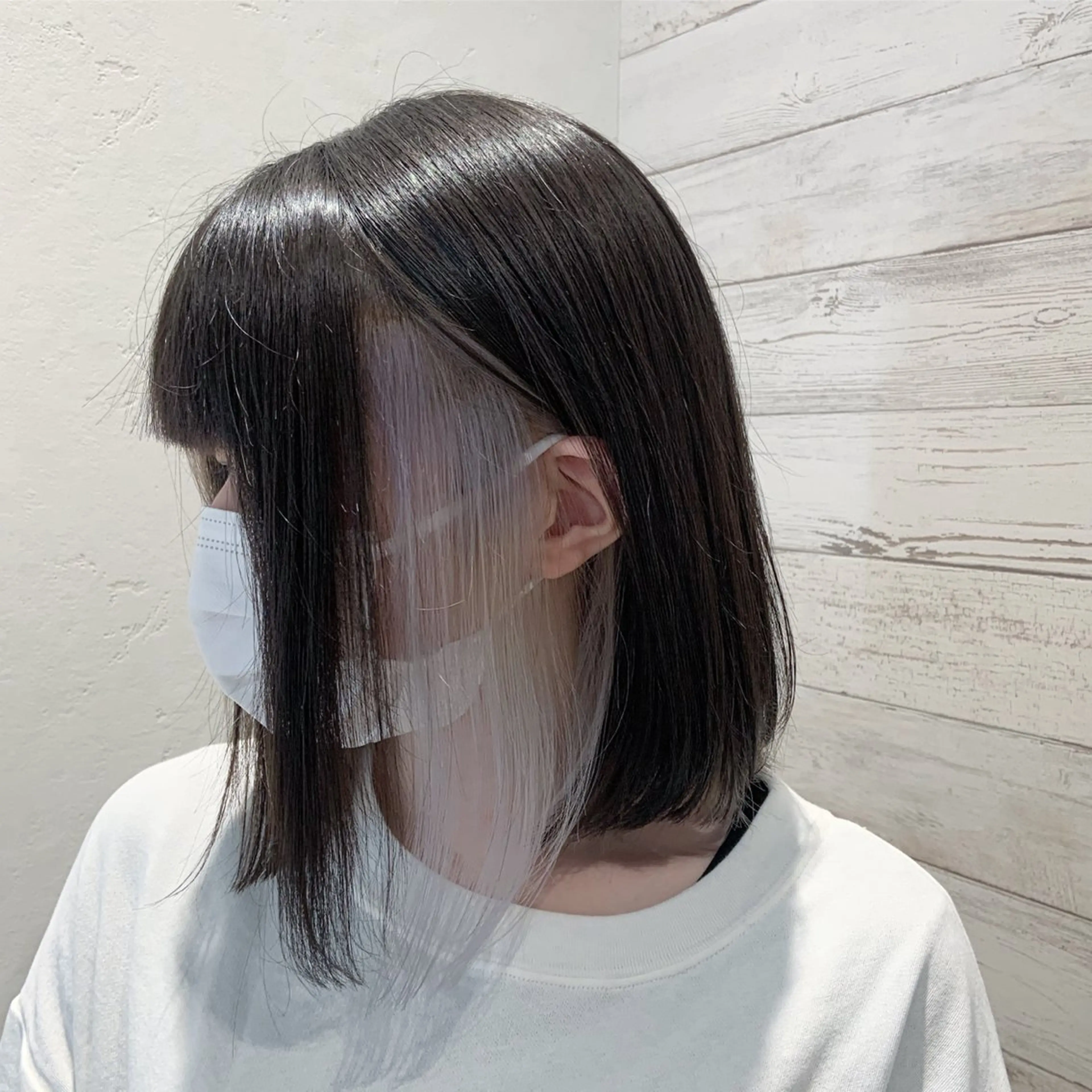 セミロング カラー ヘアアレンジ ブリーチ アニメ髪・ウルフ🦇 樋口莉夏のヘアスタイル