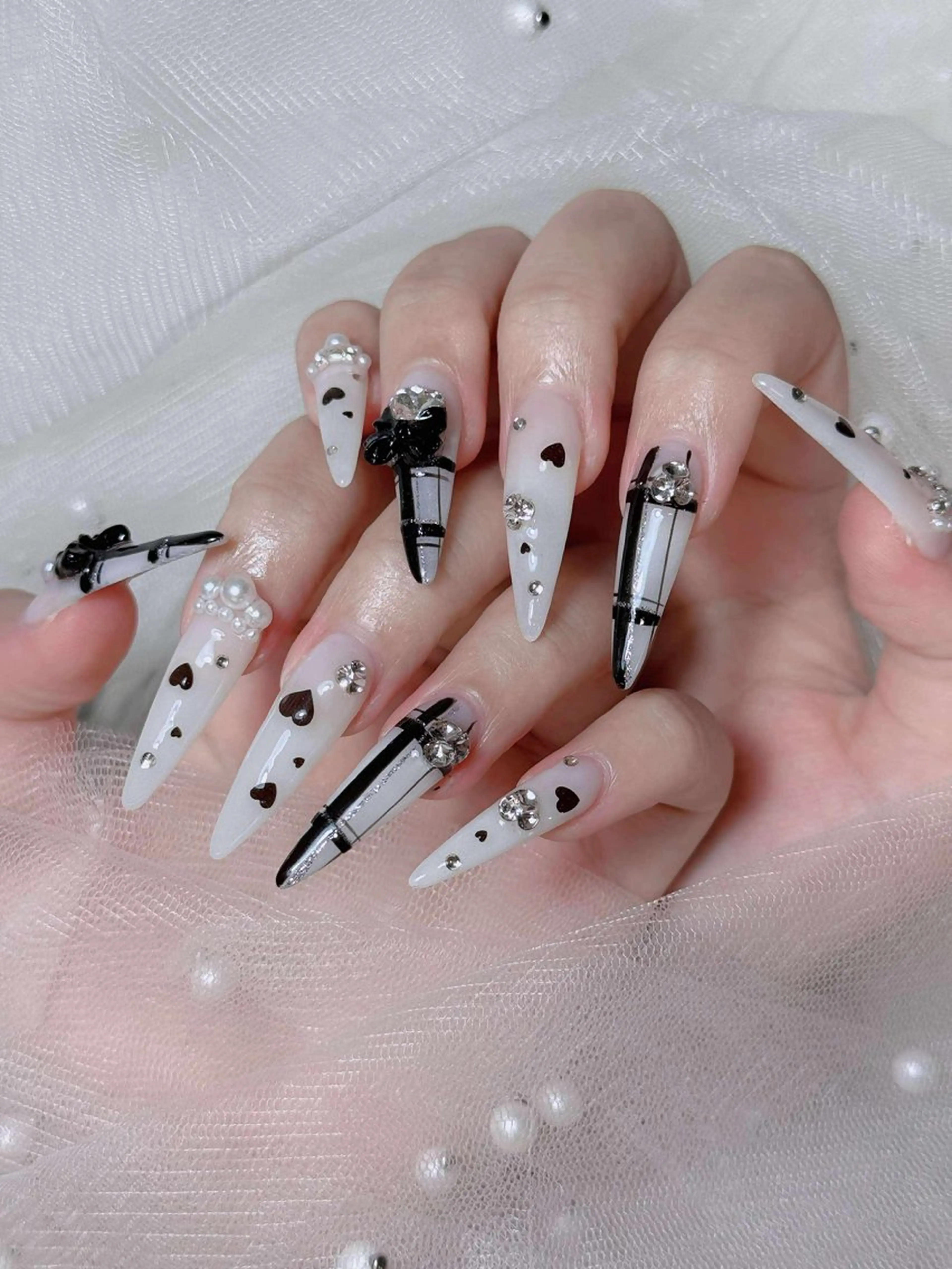 ネイル オーロラネイル チークネイル 長さ出し フレンチネイル 韓国ネイル ハンドネイル Lumi Shinokuboのネイルデザイン