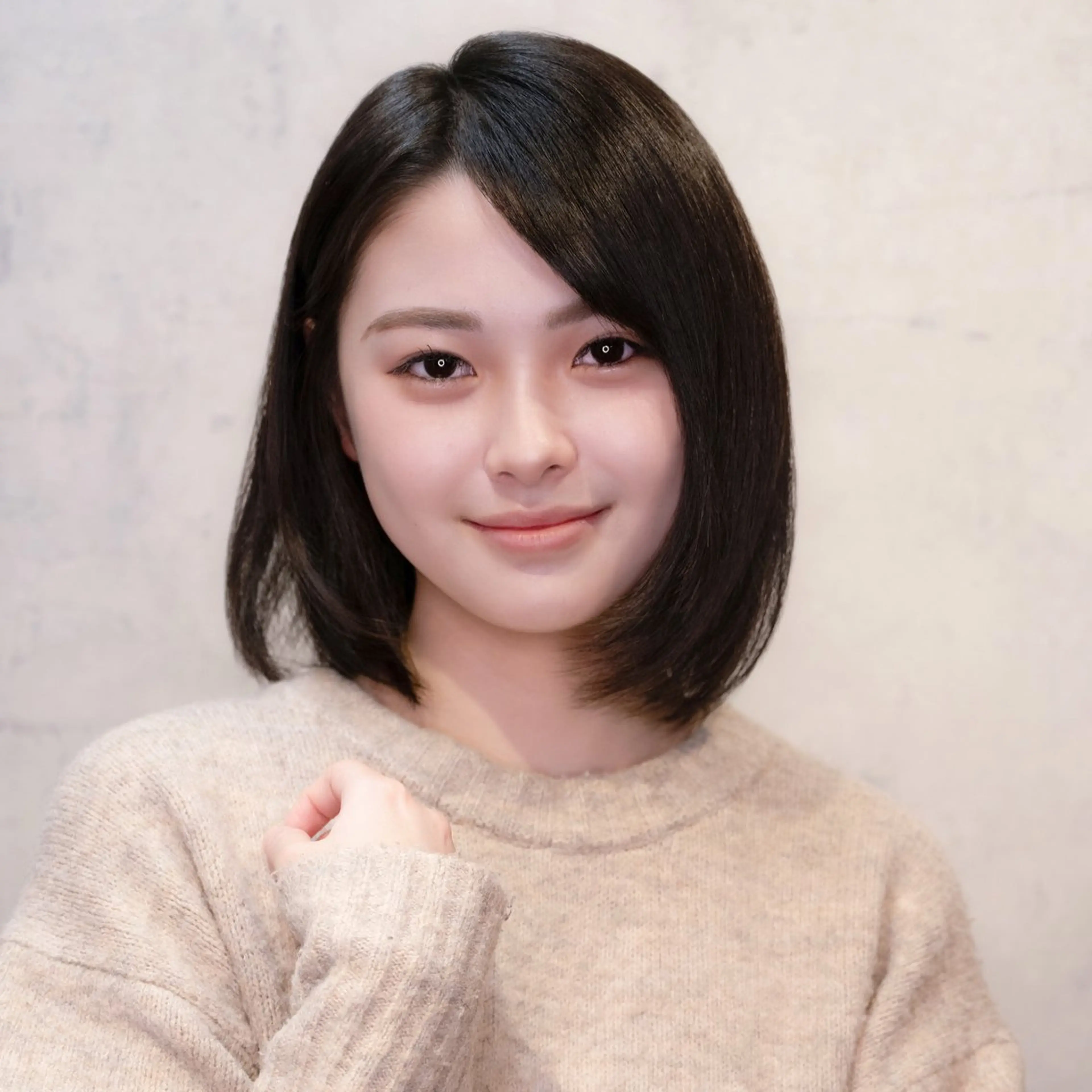 ミディアム 顔周りカット レイヤーカット 外ハネヘア カット 深堀 洋介のヘアスタイル