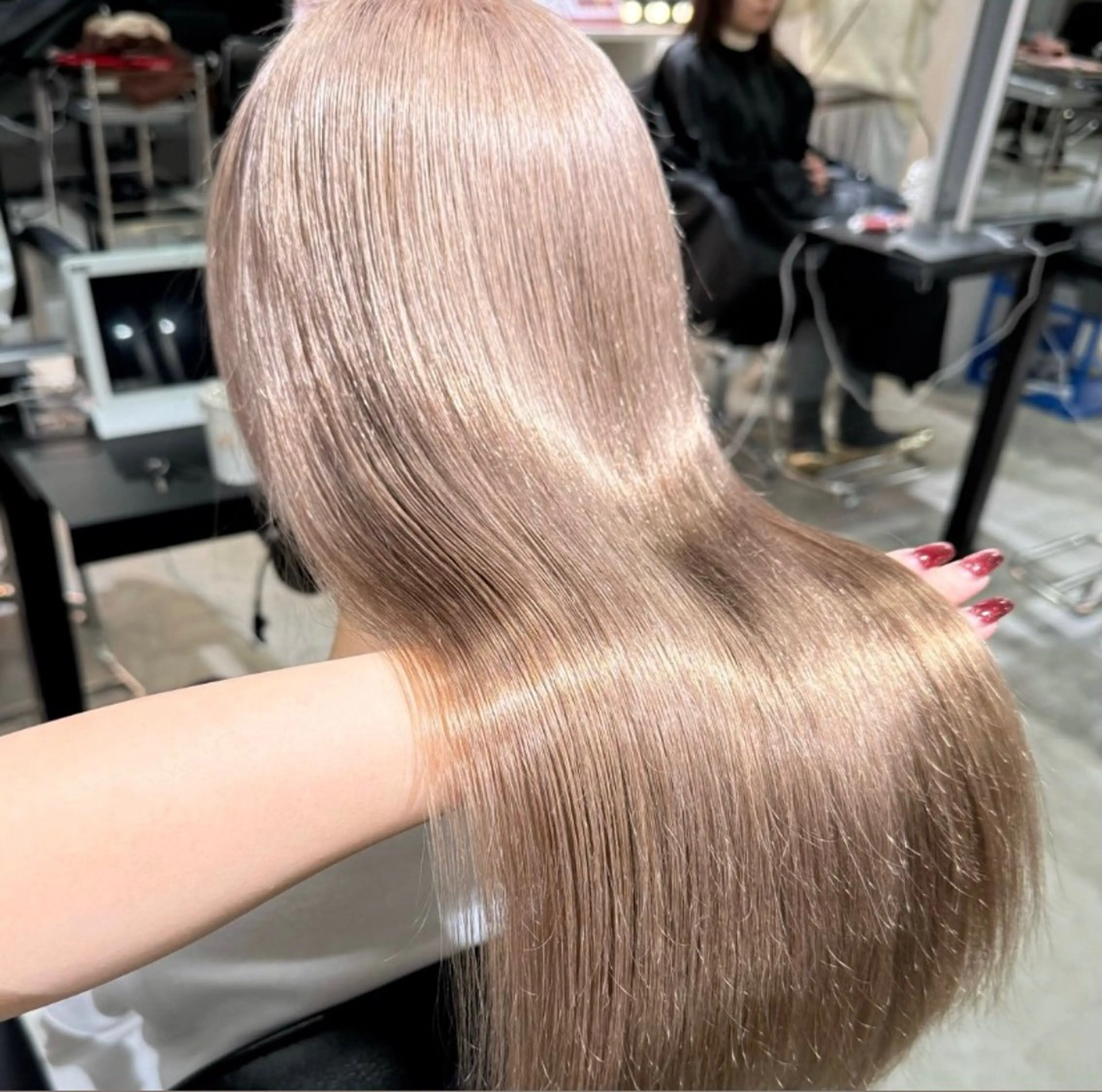 本日限定価格‼️🌟ハイトーン🌟【ブリーチありダブルカラー】(リタッチ○)の写真