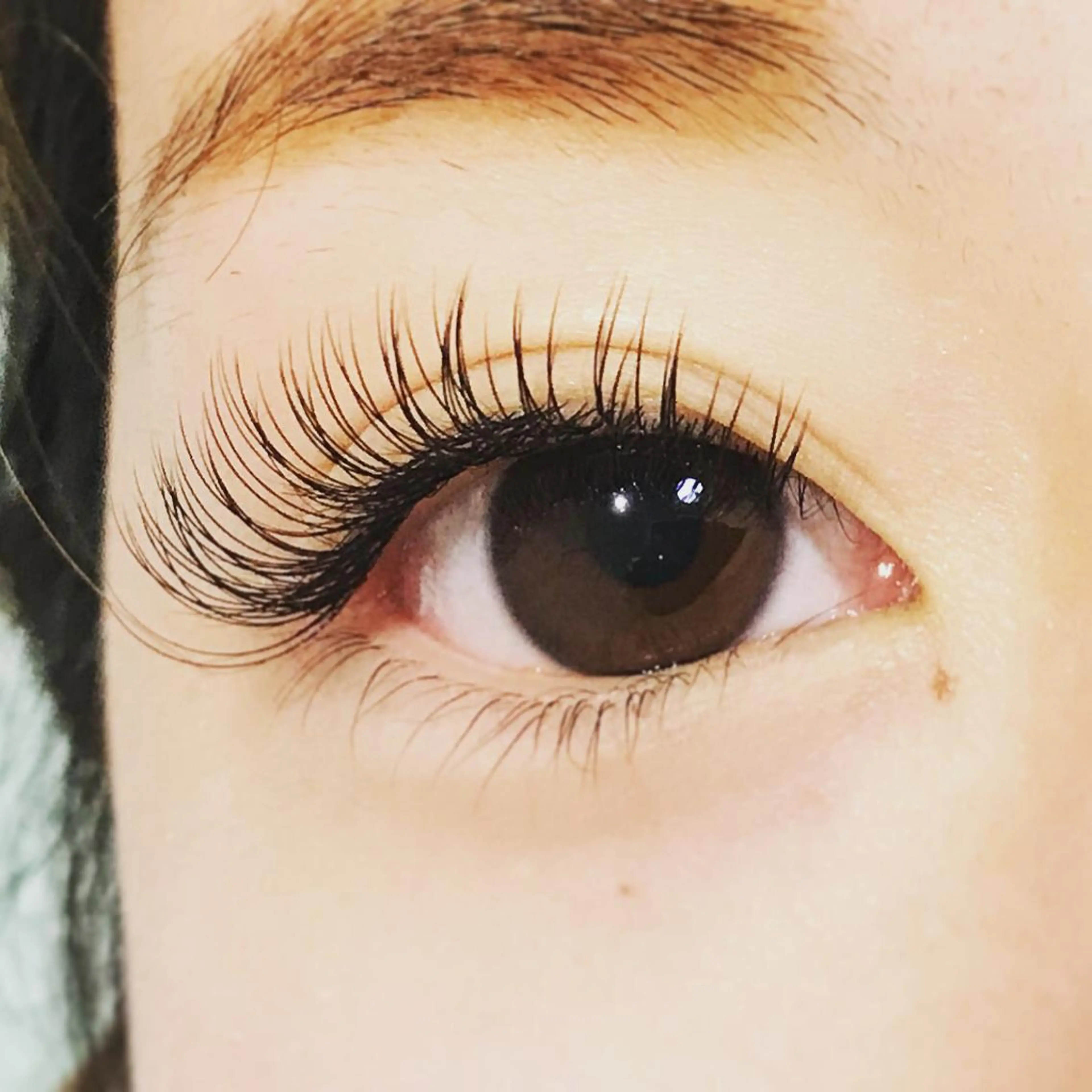 マツエク・マツパ Cカール フラットラッシュ にっくに ちひろの眉毛・アイブロウイメージ