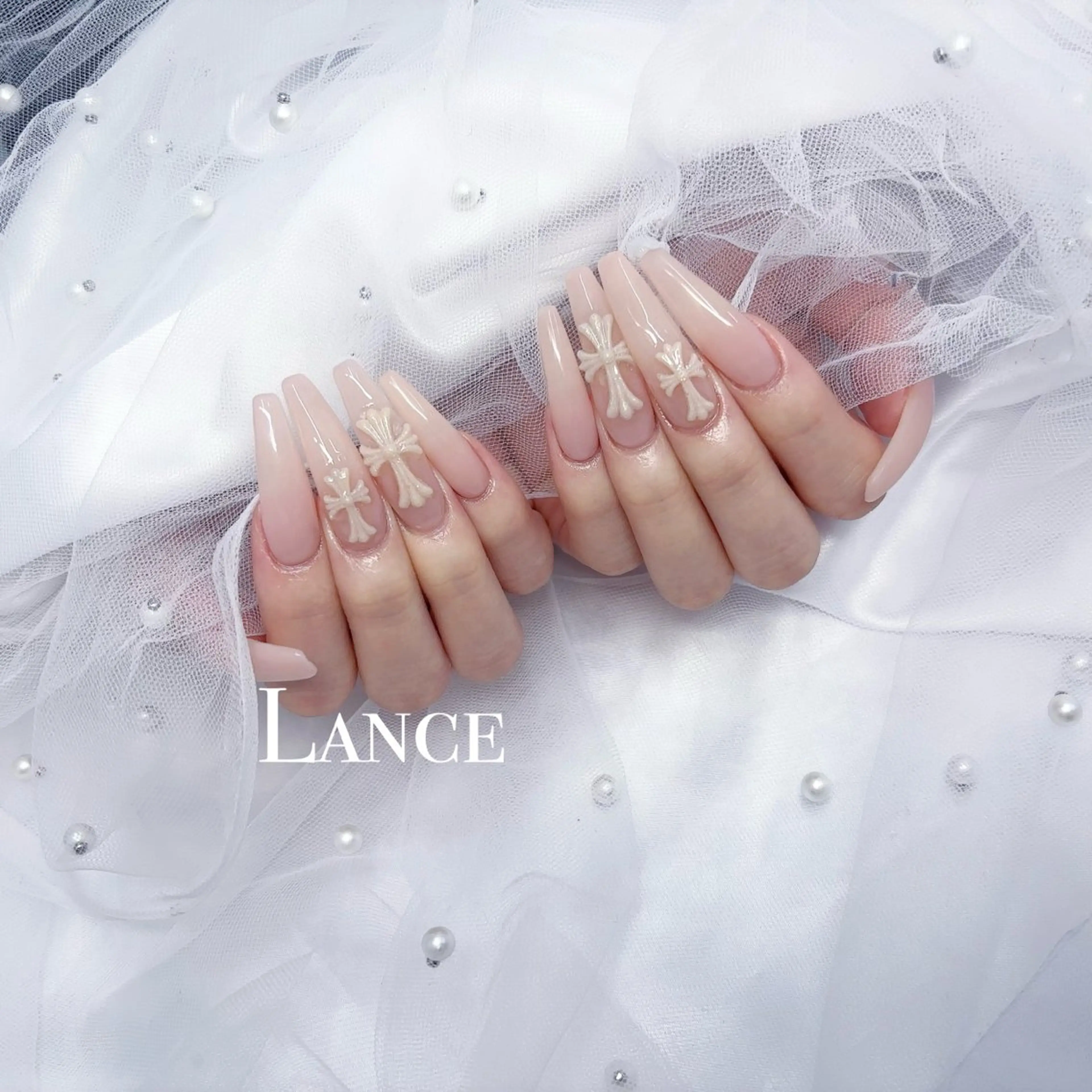 ネイル オーロラネイル フットネイル フレンチネイル ガラスフレンチ 氷ネイル・うるうるネイル ハンドネイル Lance nailのネイルデザイン