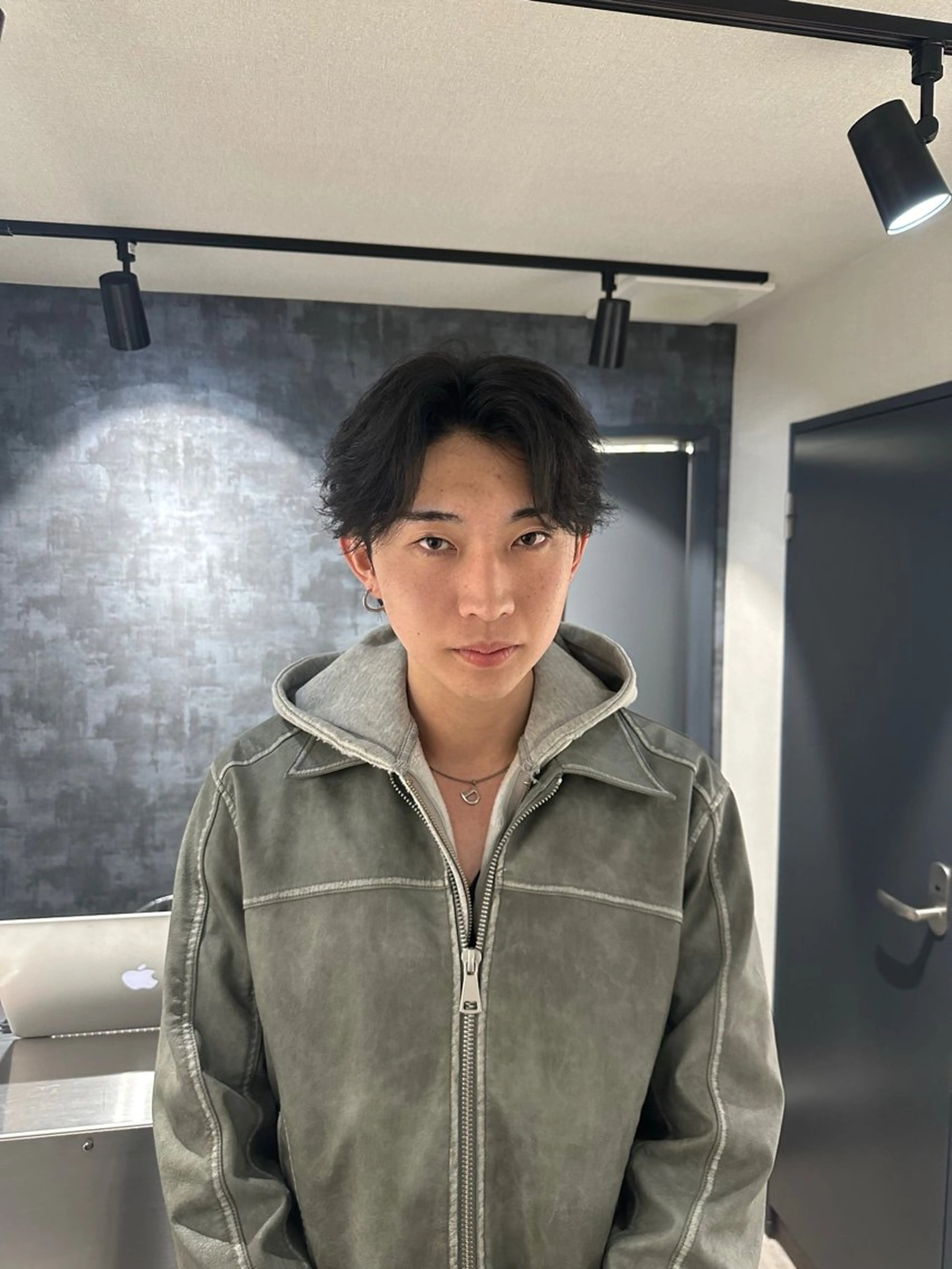 パーマ メンズ センターパート メンズパーマ ニュアンスパーマ カット パーマ SALOWIN 原宿 iori所属・🌟原宿指名No.1 センターパート⭐️のヘアスタイル