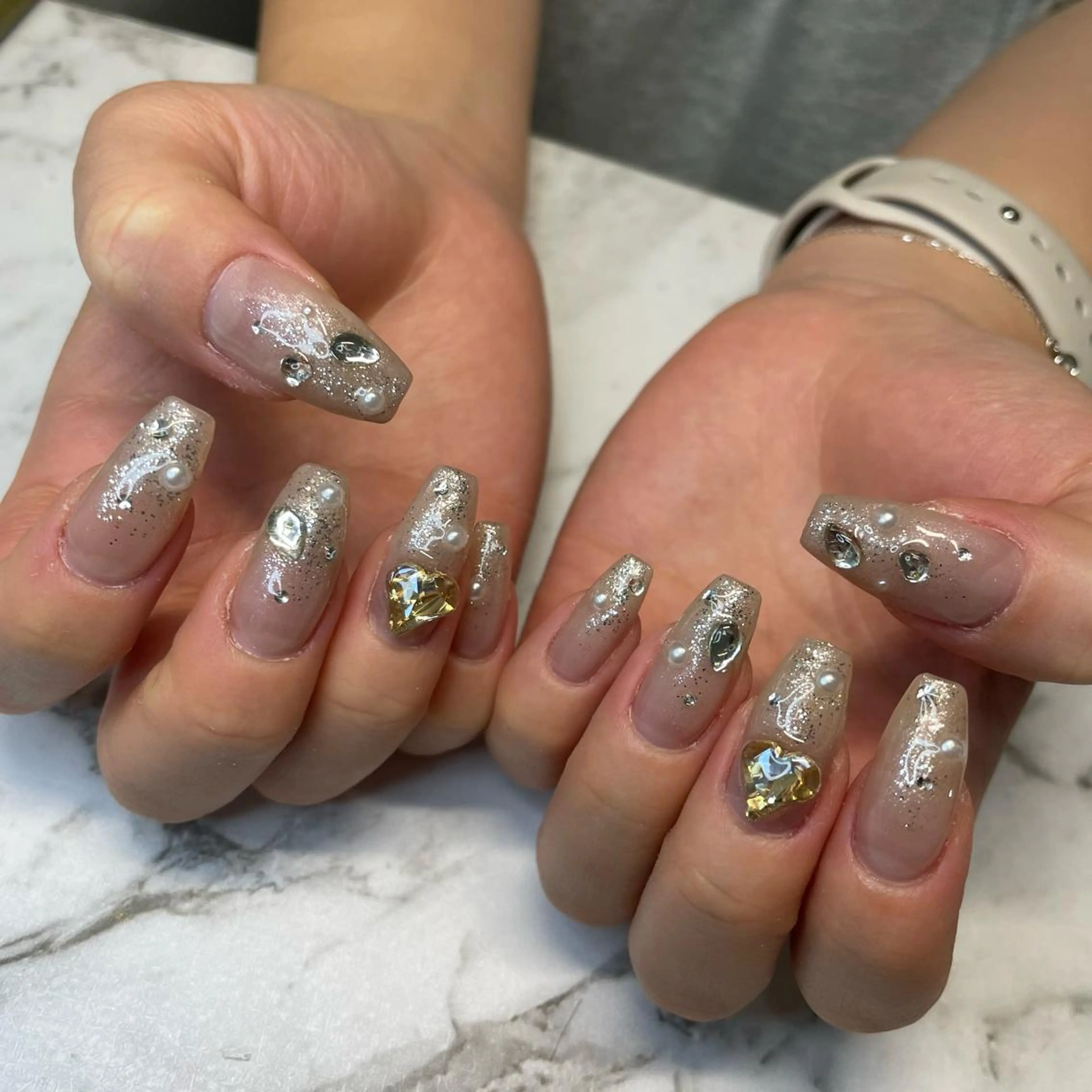 ネイル Beauty Salon amour所属・Seven's / NANAのネイルデザイン