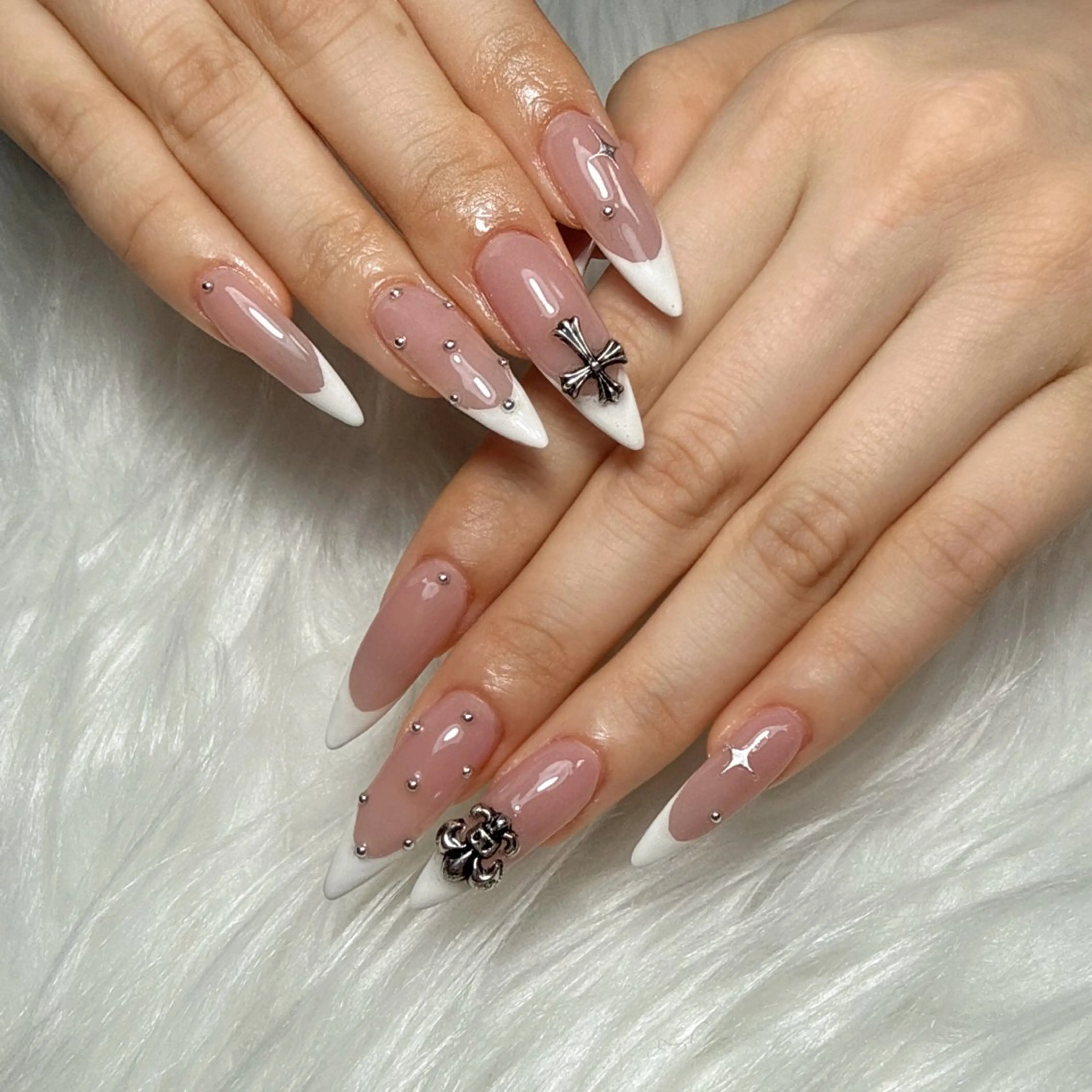 ネイル 持ち込み ハンドネイル L'ino nailのネイルデザイン