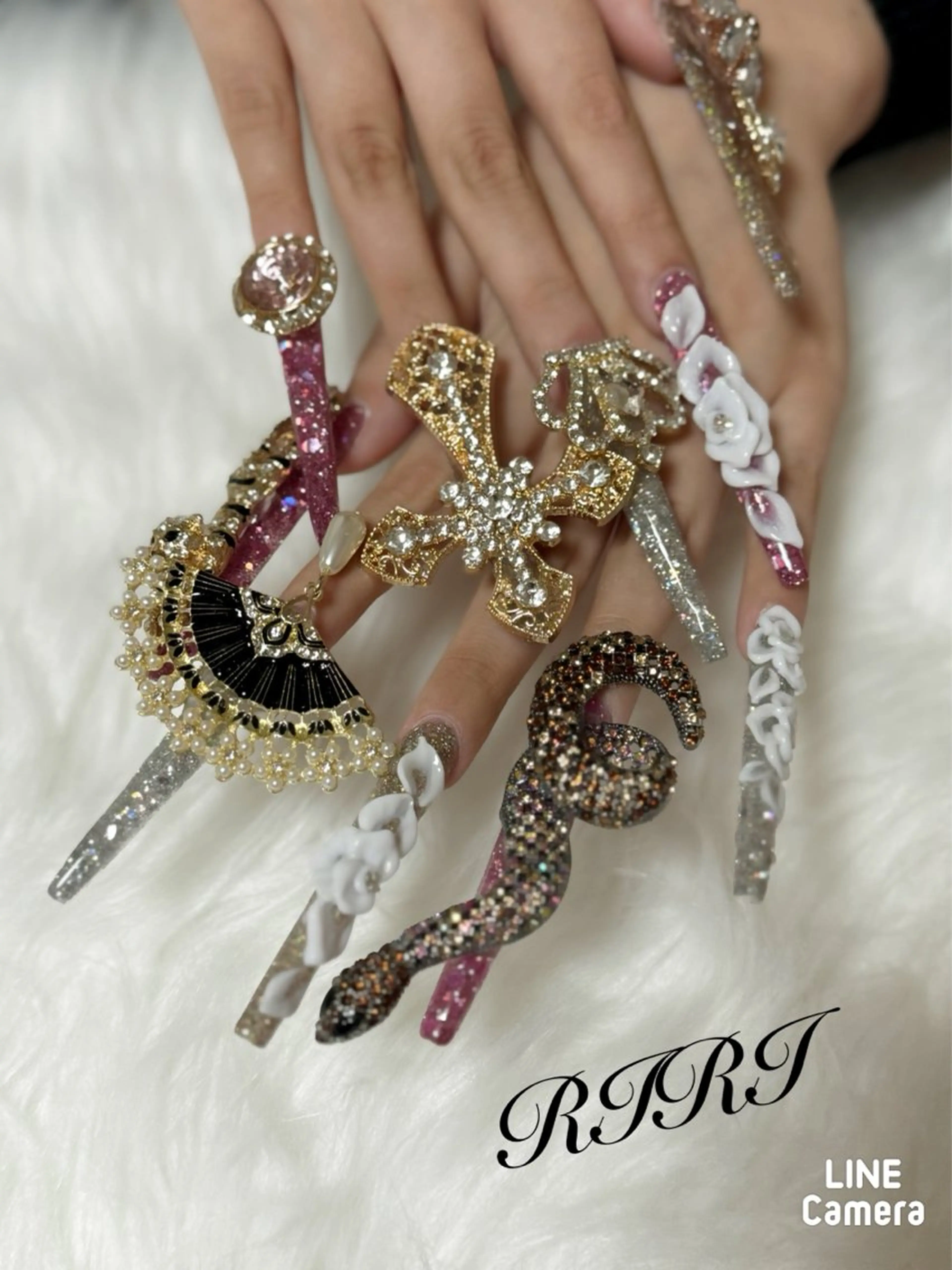 ネイル 成人式 ジェルネイル ロングネイル スカルプネイル シンプルネイル riri オーナーのネイルデザイン