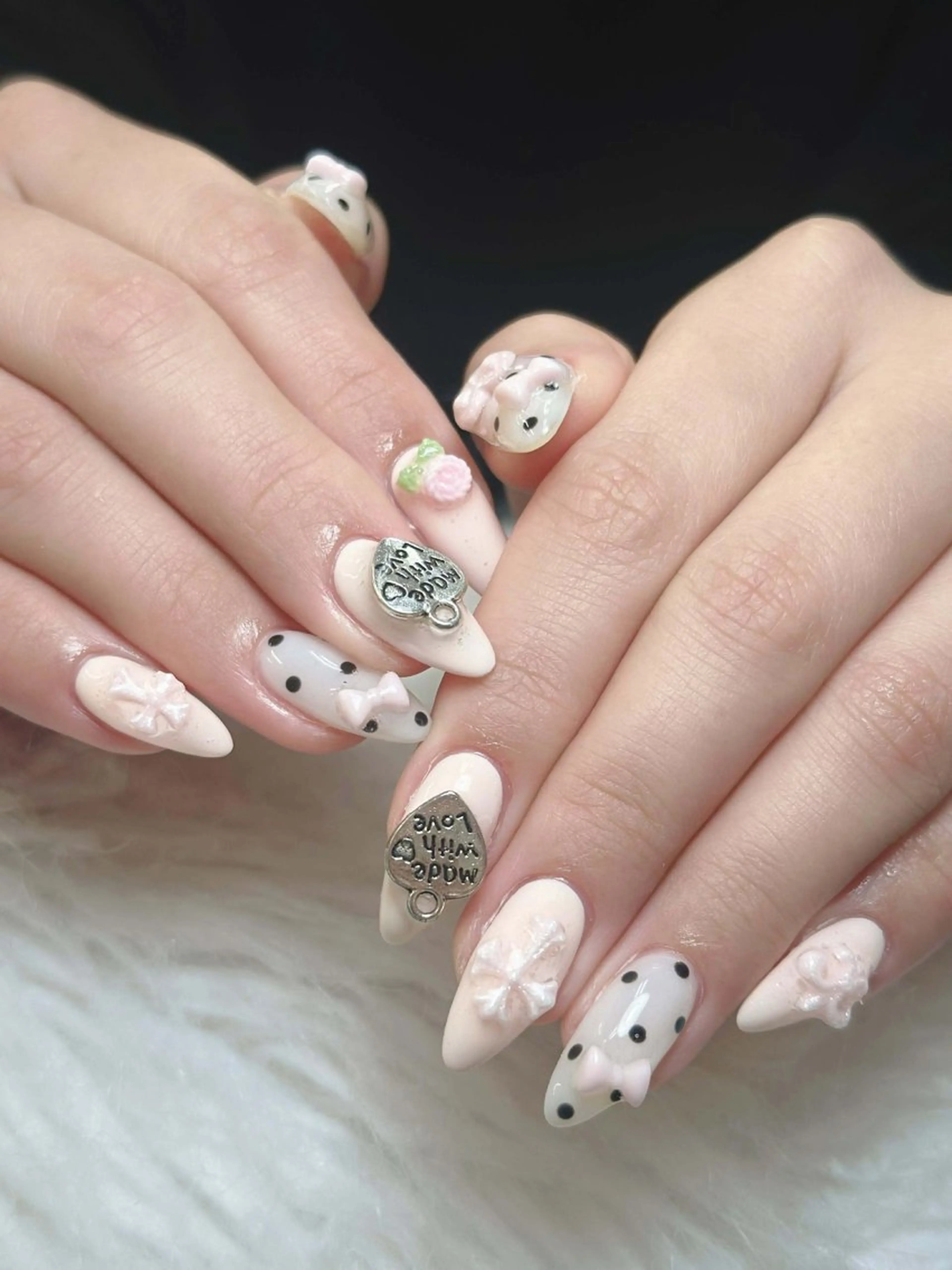 ネイル アートネイル ジェルネイル ニュアンスネイル シンプルネイル ハンドネイル Nie Nail Shinokuboのネイルデザイン