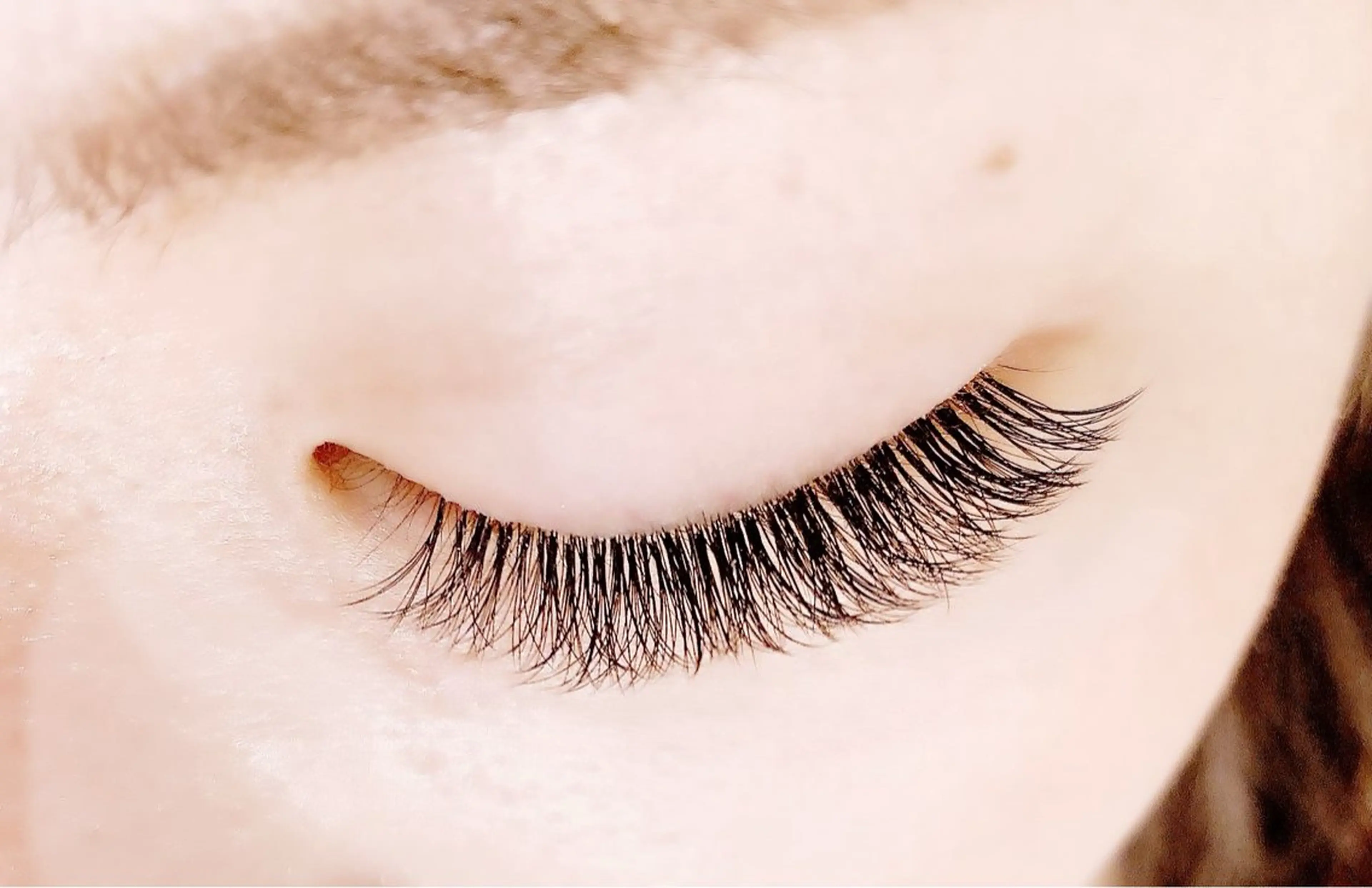 【再来3回目までOK】オフ無し☆LEDボリュームラッシュ500本　7980円の写真