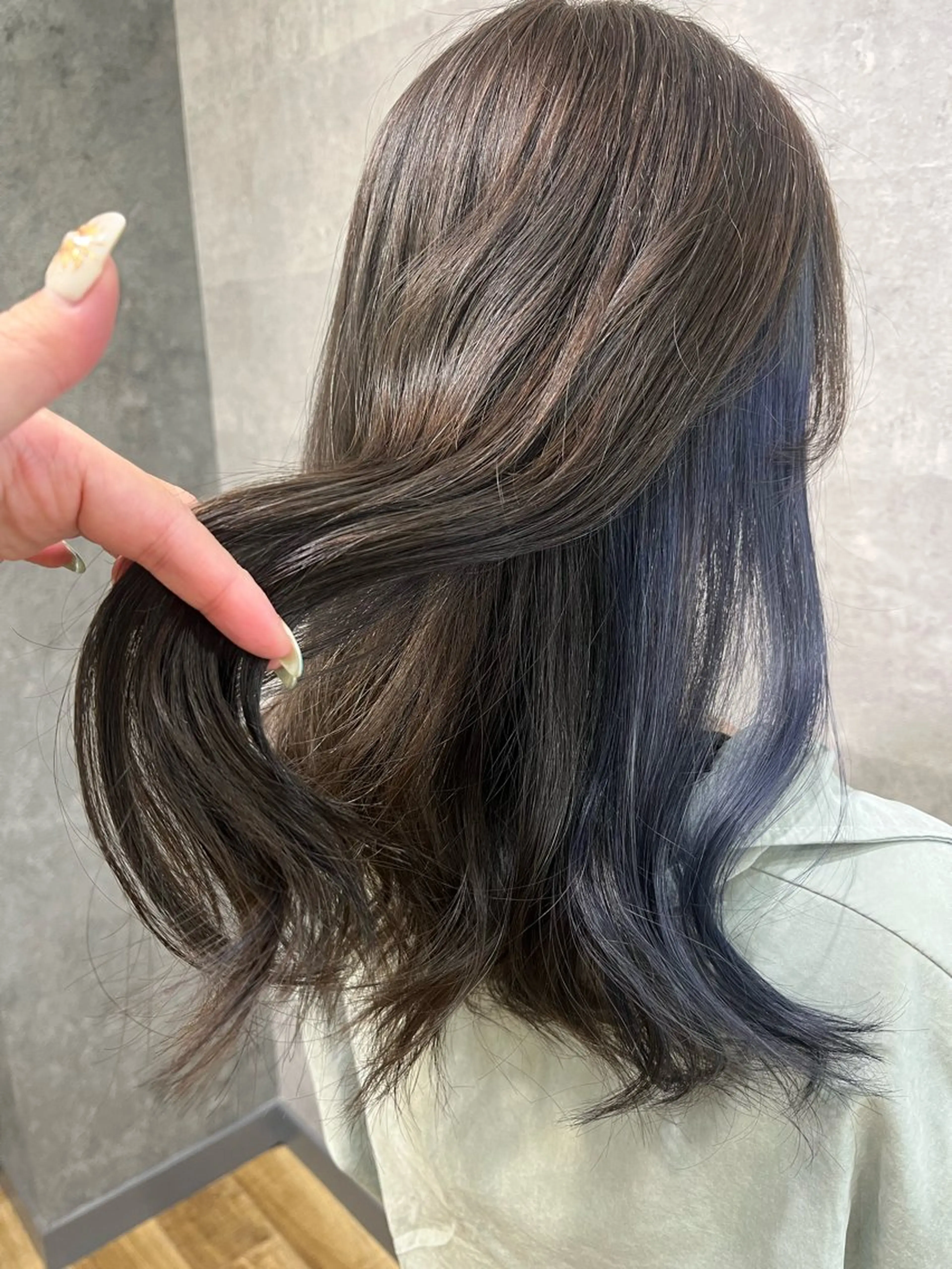 ロング カラー 山本 咲貴のヘアスタイル