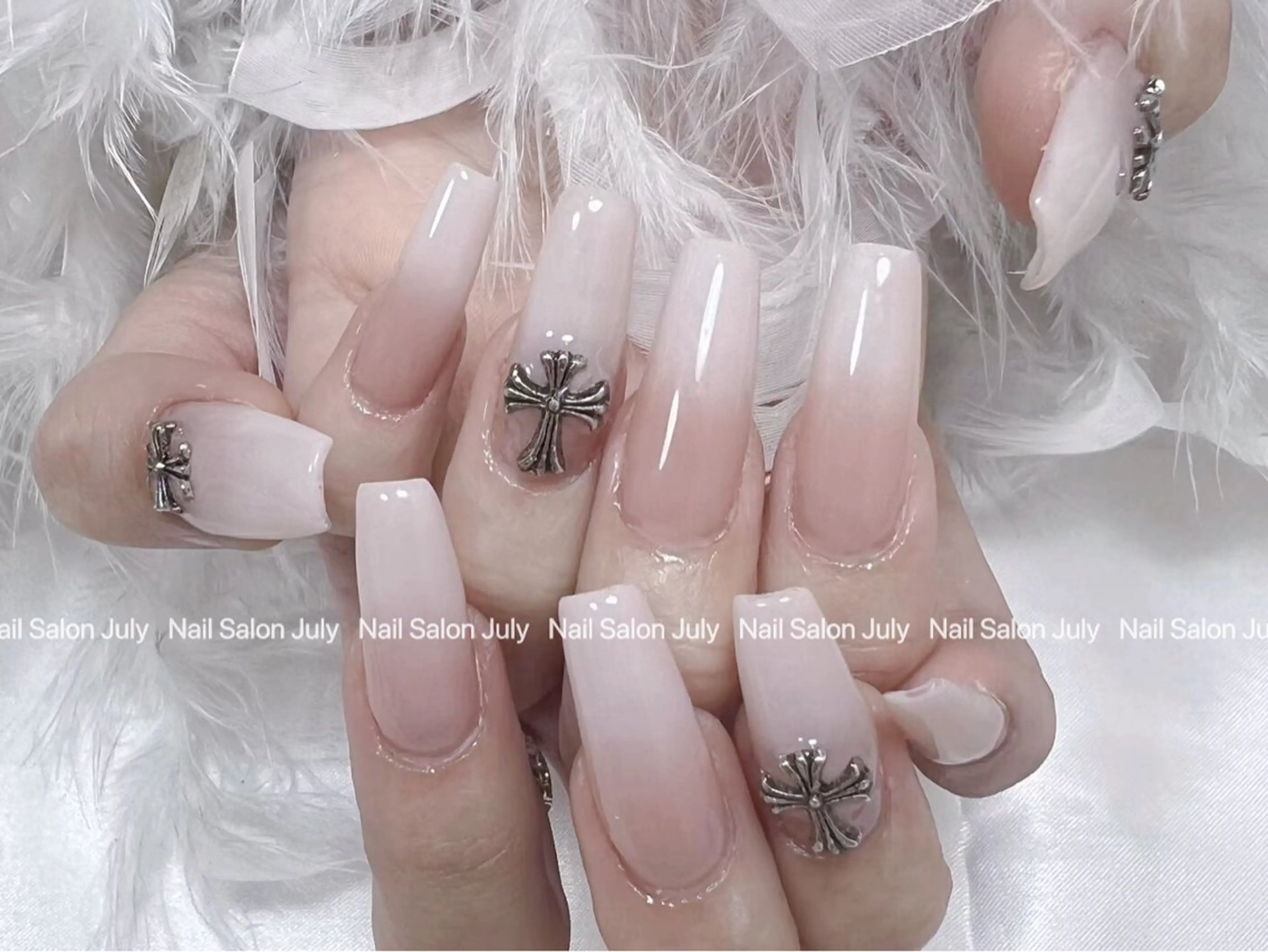 ネイル アートネイル オーロラネイル ジェルネイル ガーリー キラキラネイル July モモのネイルデザイン