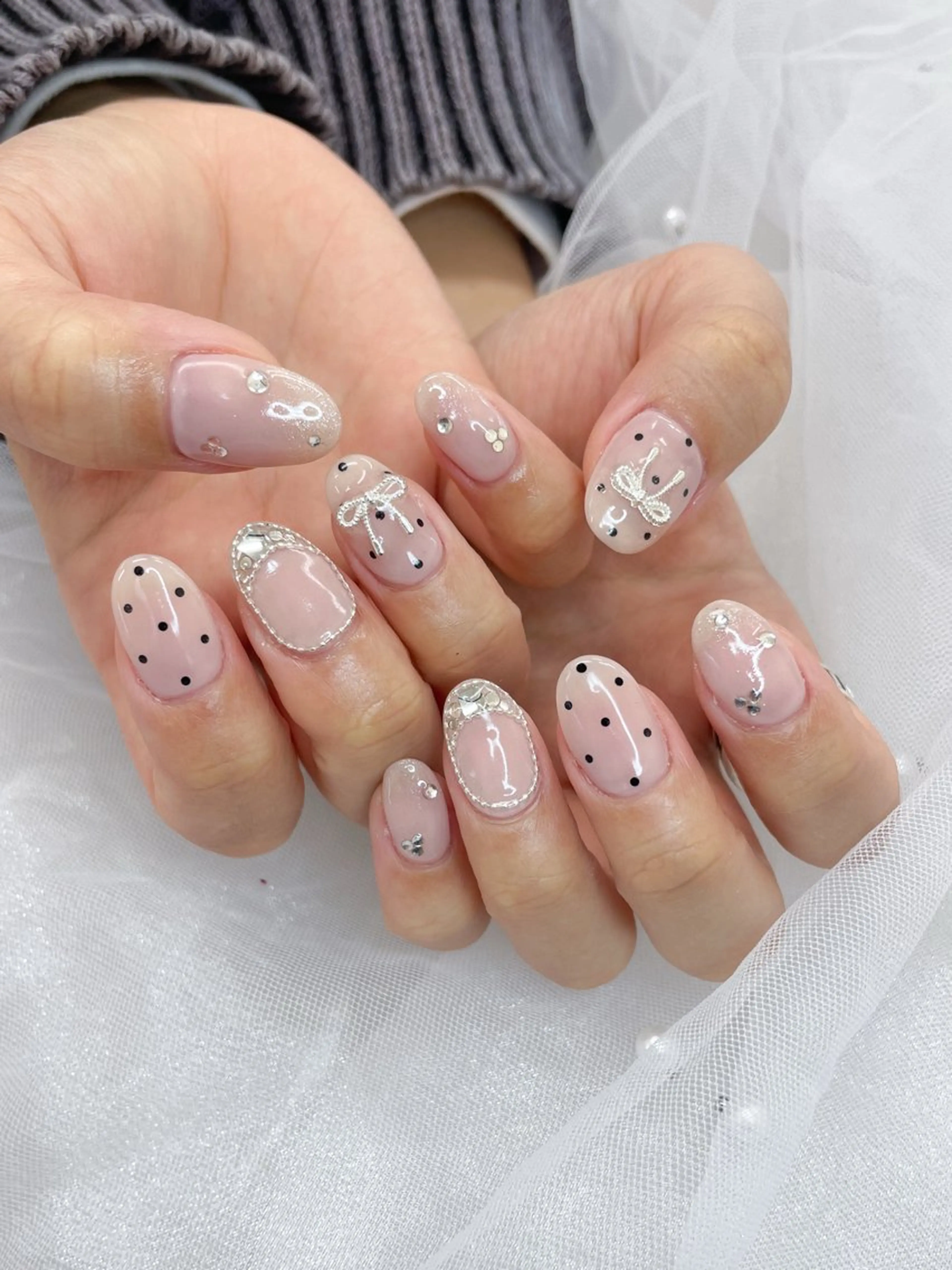 ネイル リボン ハンドネイル 五十嵐 美智のネイルデザイン