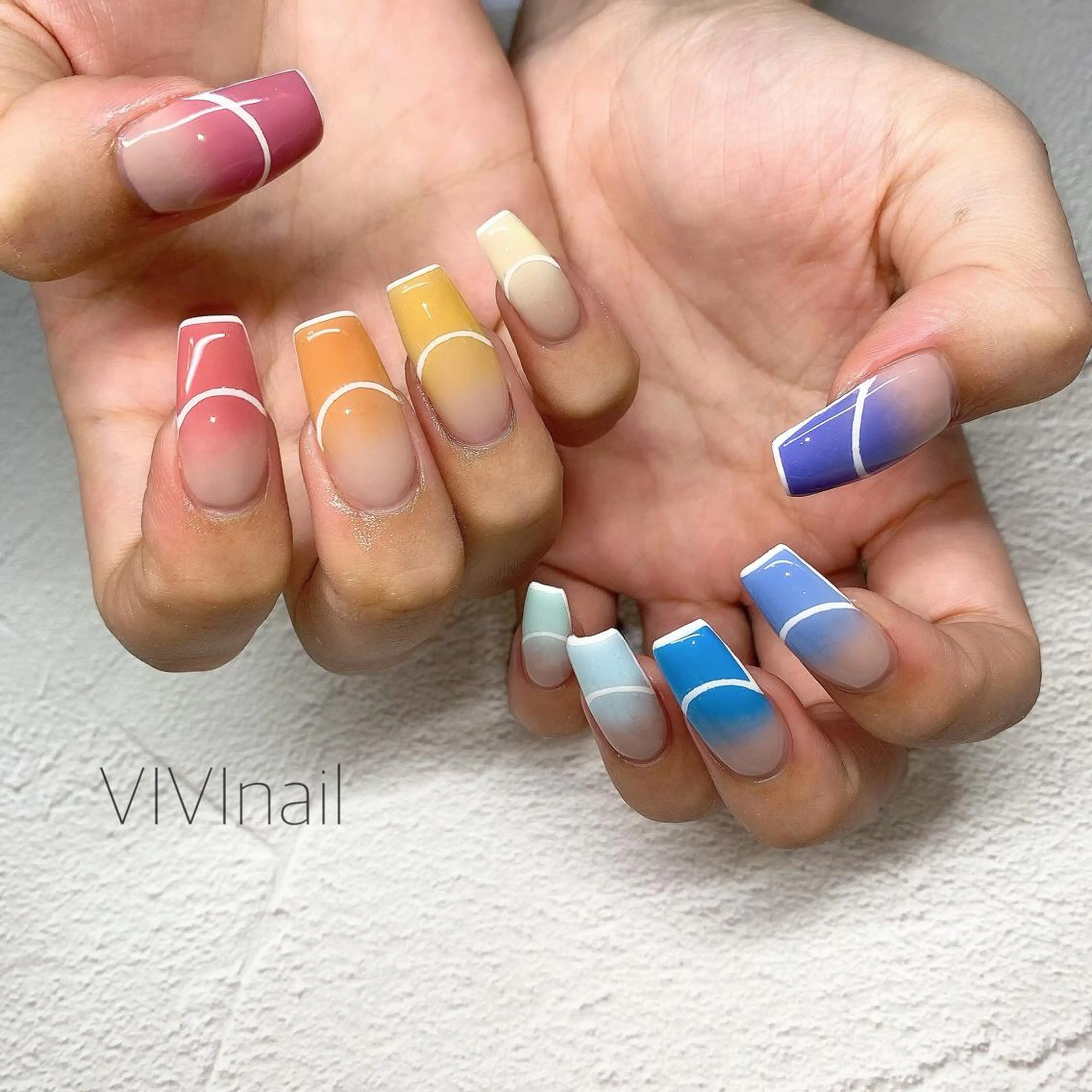 ネイル フレンチネイル ハンドネイル vivi nailのネイルデザイン