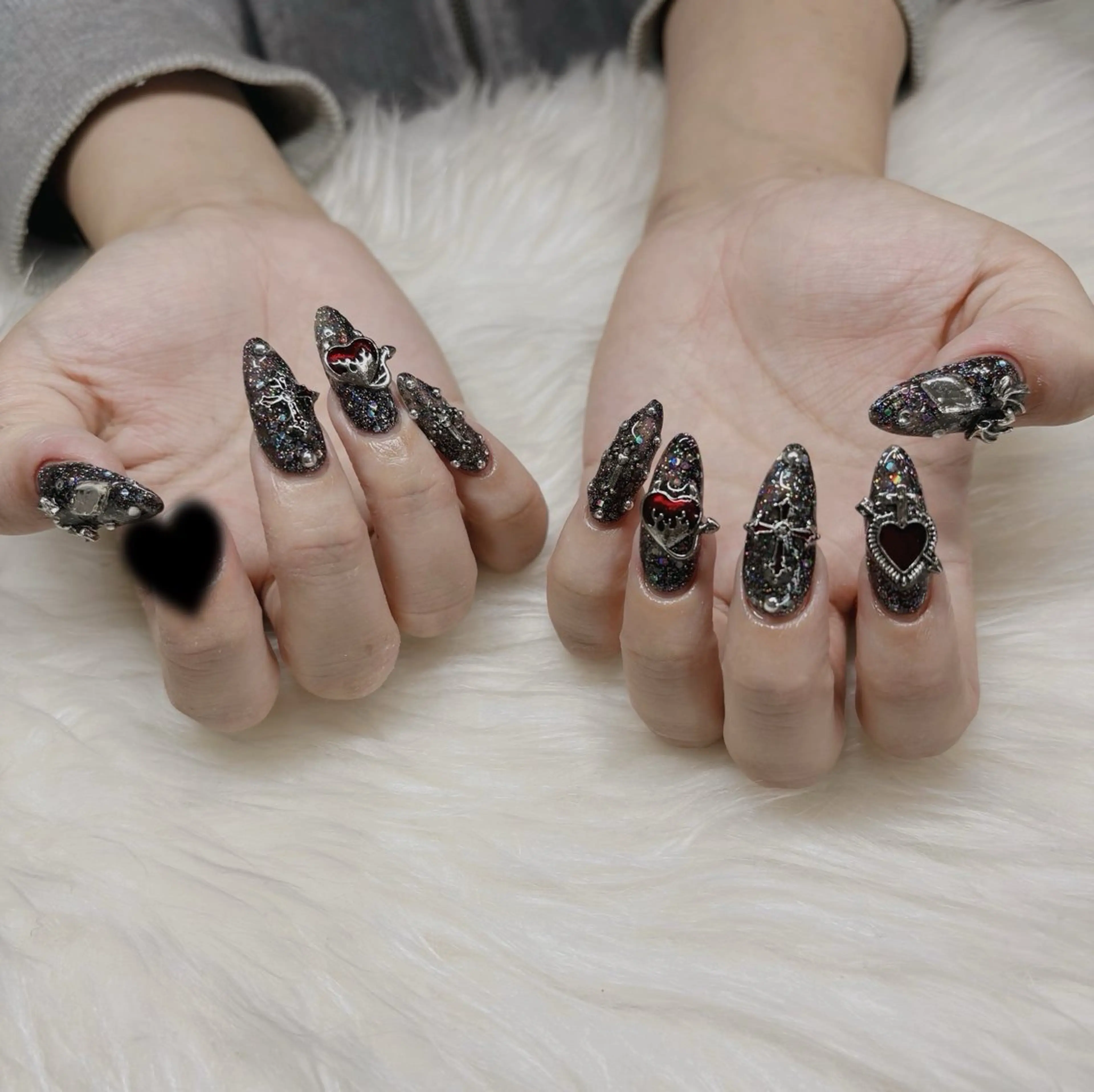 ロング ハンドネイル see love gritterのネイルデザイン