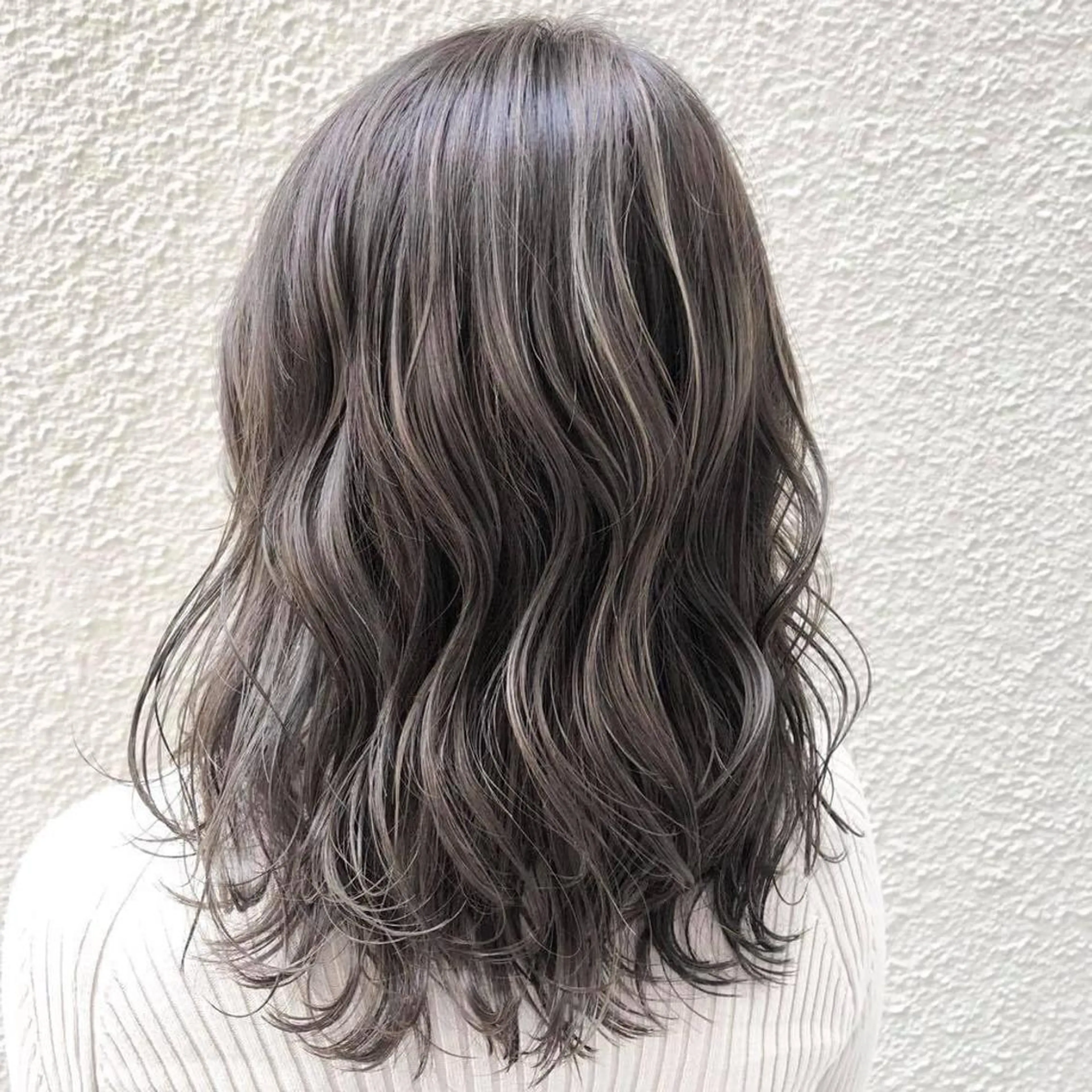 ミディアム 🫧FERIA北千里 🫧のヘアスタイル