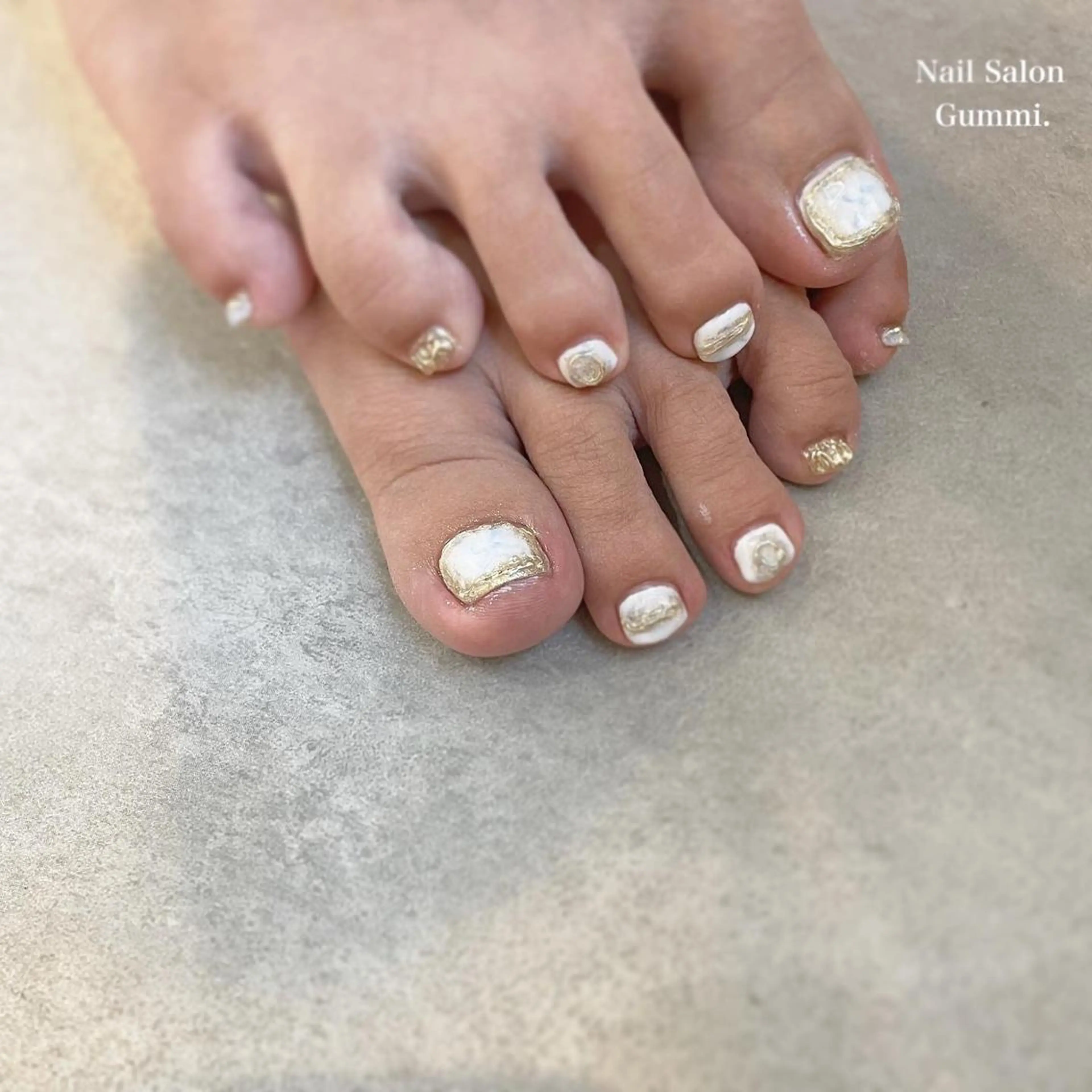 ネイル ホワイト Nail Salon Gummi.のネイルデザイン