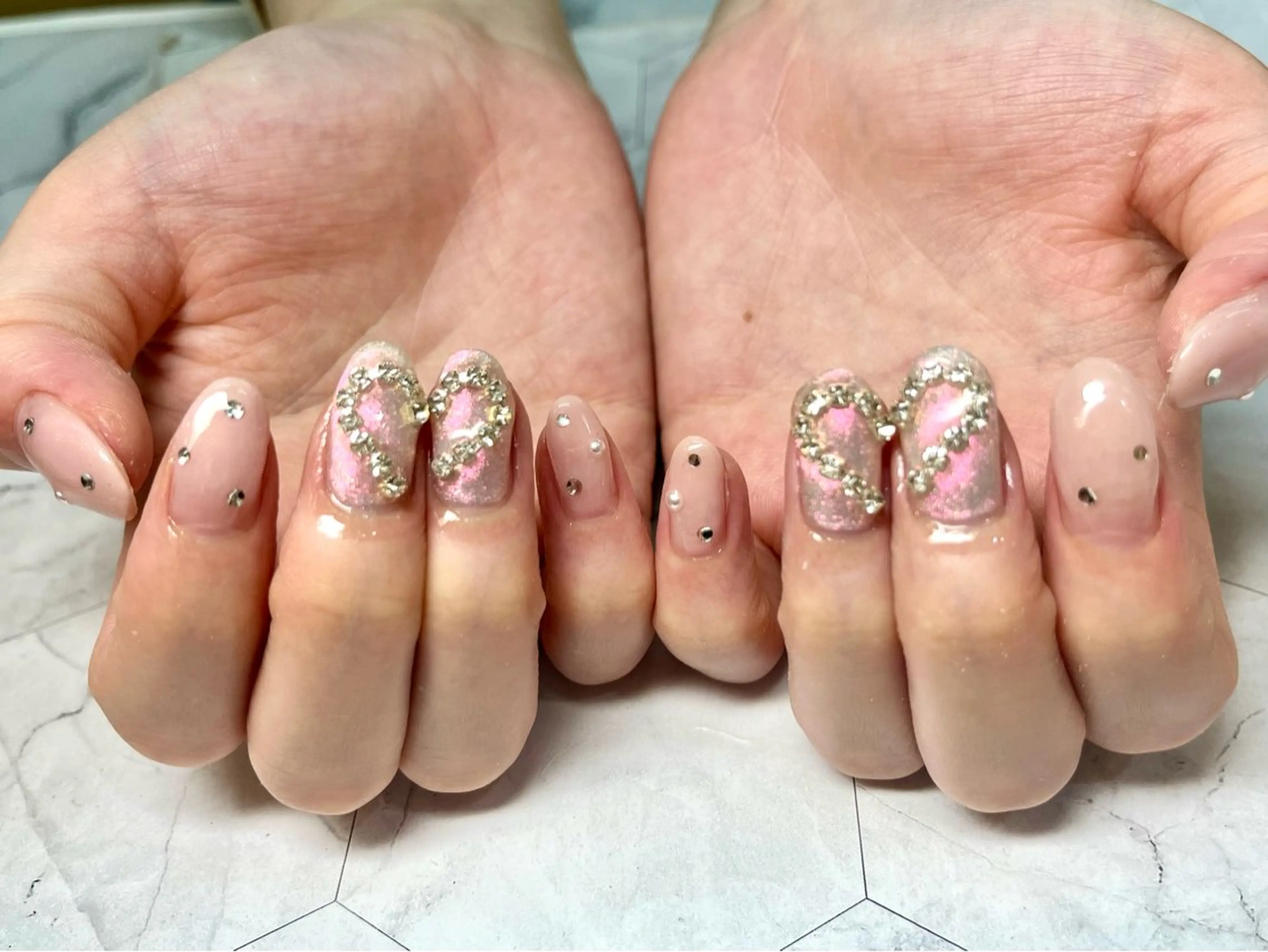 ネイル Queennail 北堀江megumiのネイルデザイン