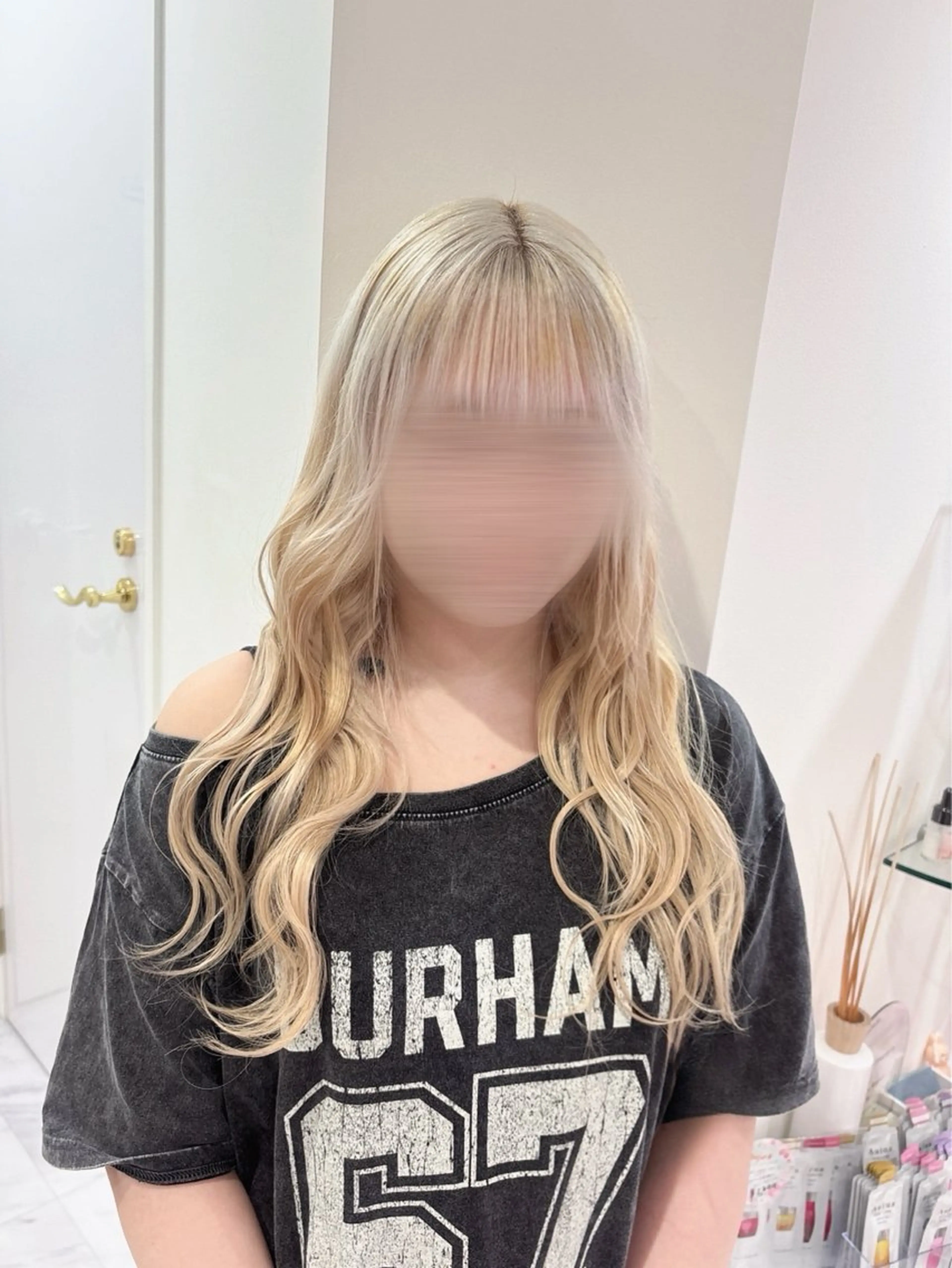 ロング カラー ブロンド ホワイトブロンド カット ヘアカラー Ayu🍯/名駅/ブ リーチカラー/ヘアメのヘアスタイル